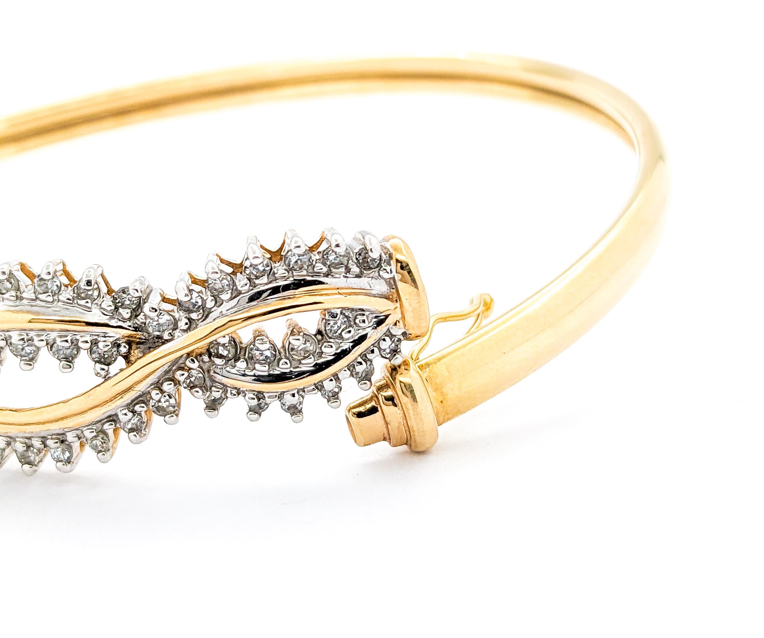 Round Cut Retro Twist Diamond Bangle Bracelet in Yellow Gold For Sale