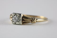 Retro Two-Tone Diamond Solitaire Ring
