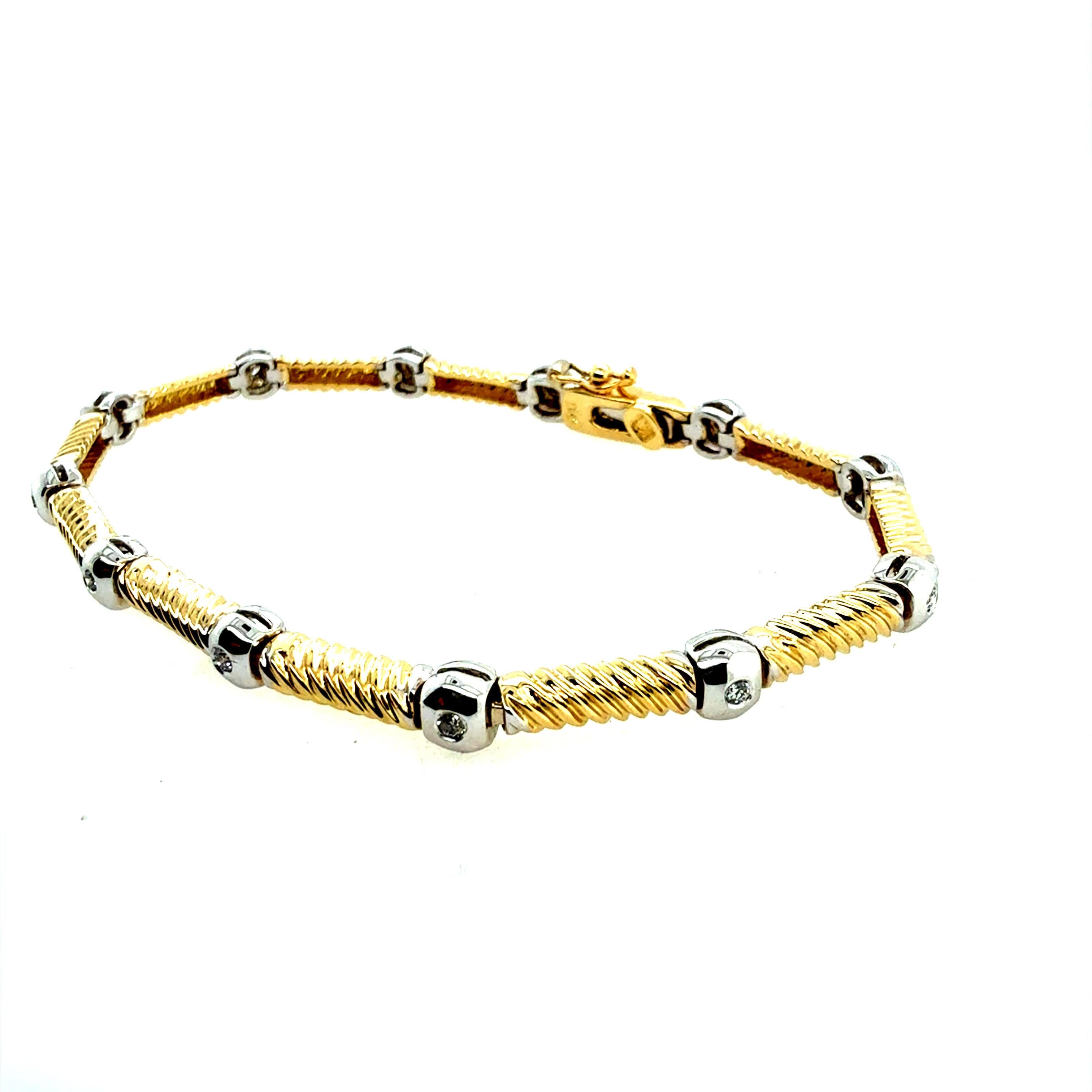 Retro Zwei-Ton-Gold 0,38 Karat natürlichen Diamant-Armband CIRCA 1990 im Angebot 1