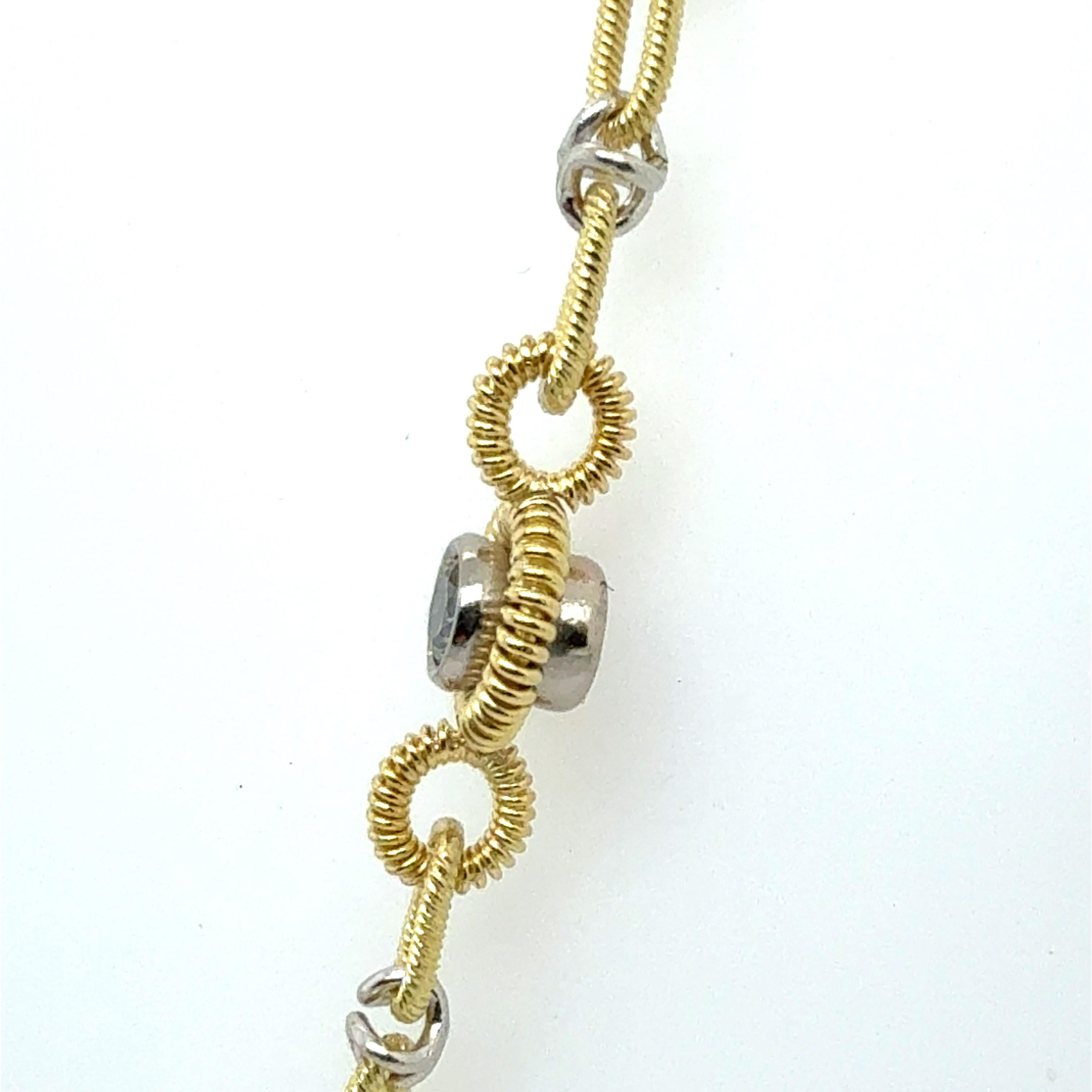 Taille ronde Retro Two Tone Gold 1.5 Carat Natural Diamond Statement Necklace Made in Italy en vente