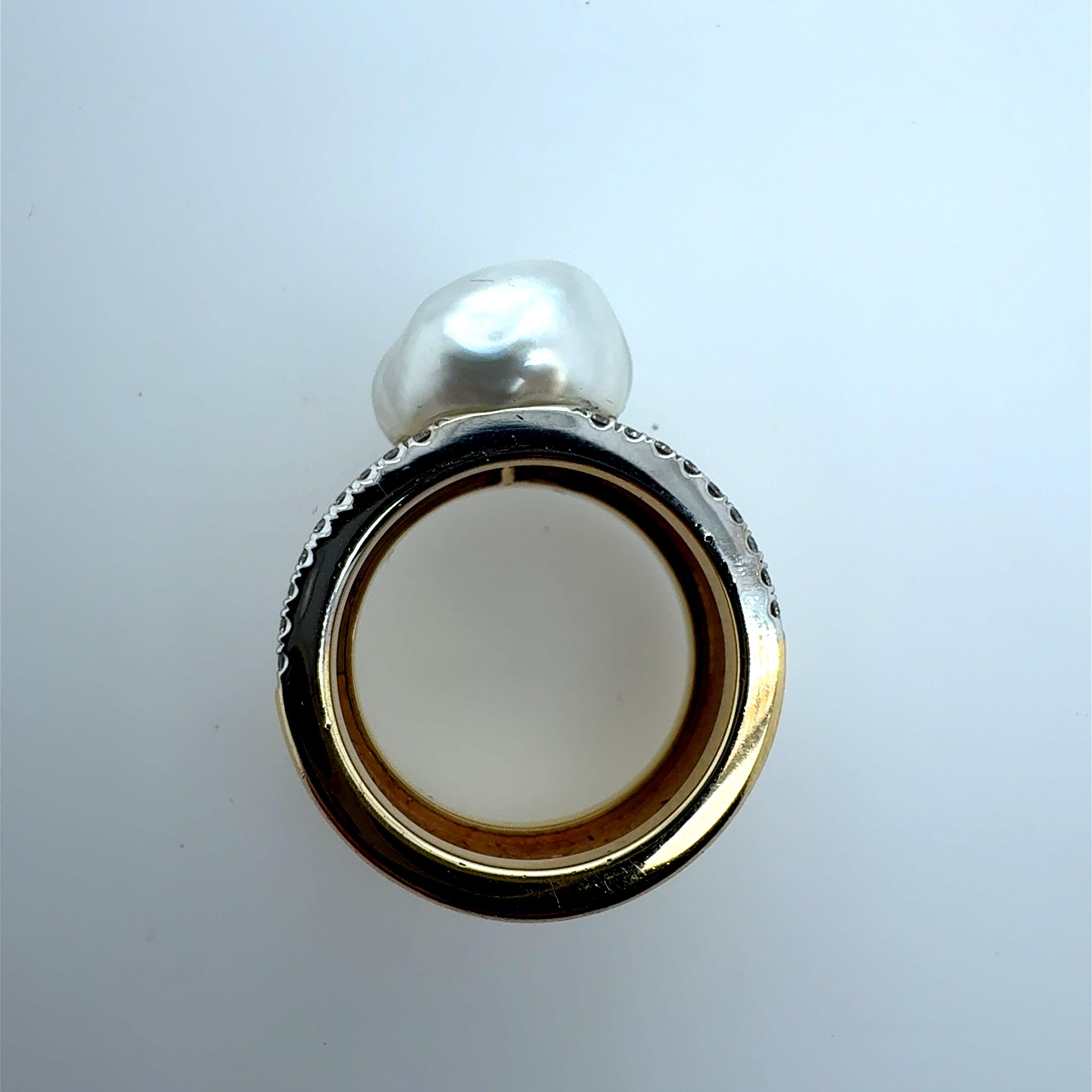 Retro Two-Tone Gold Natural Diamond & South Sea Pearl Statement Ring Circa 1980s For Sale 3