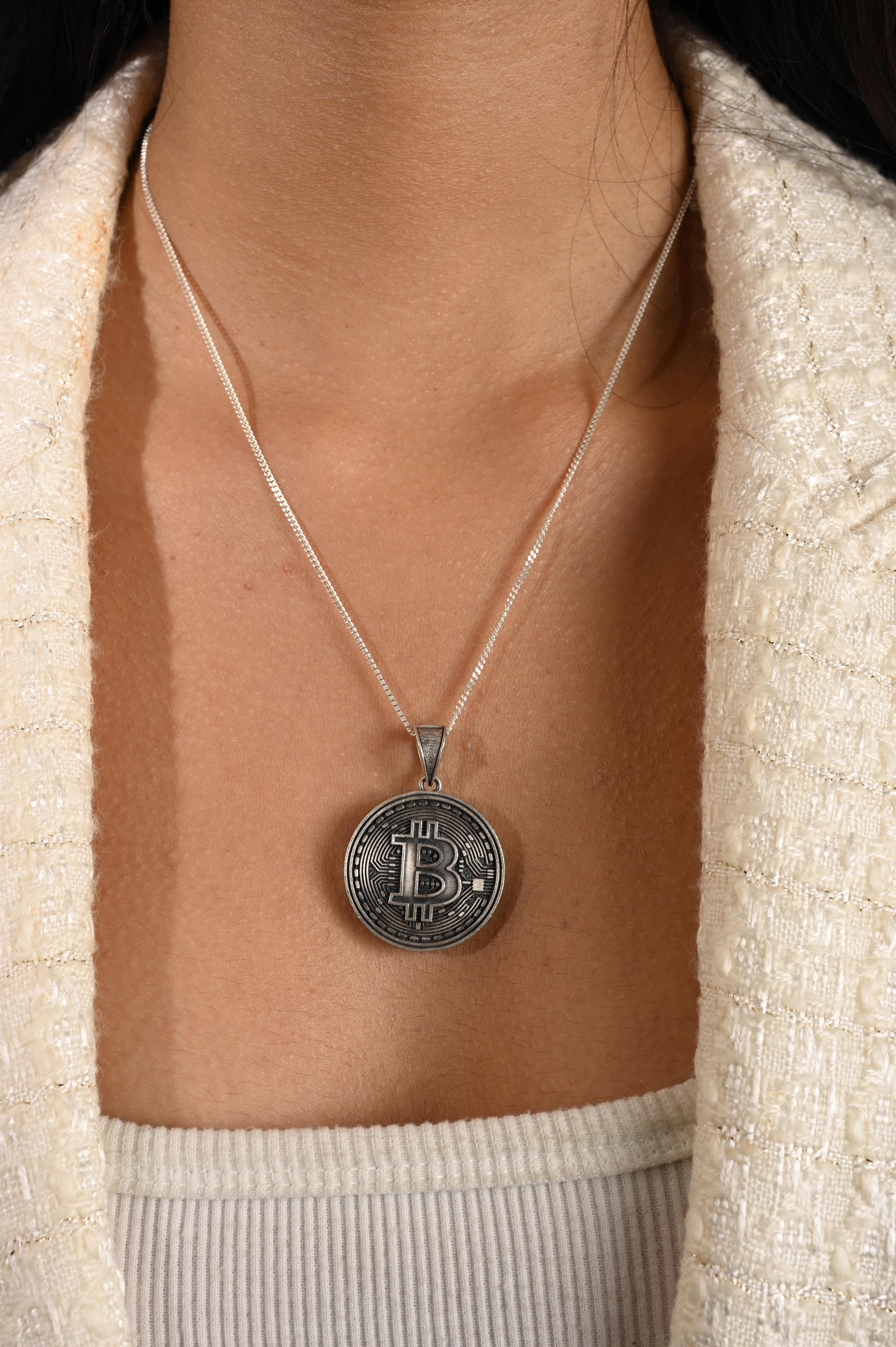 Ciondolo retrò unisex per Bitcoin, unico ciondolo per lui, realizzato in A. Silver in vendita 1