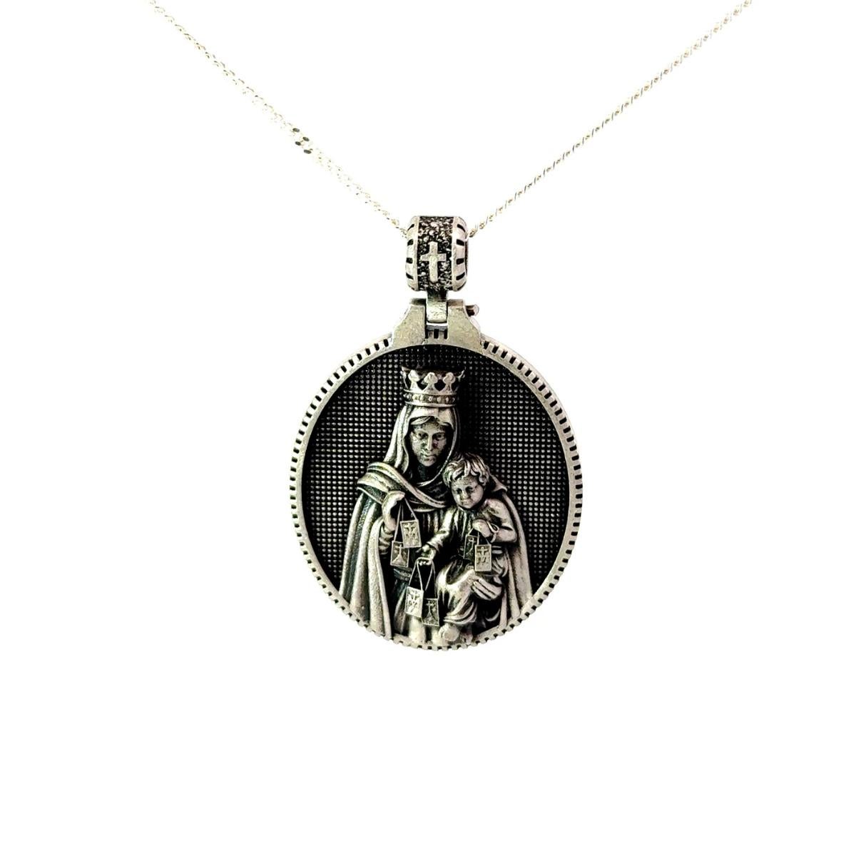 Ciondolo unisex retrò a forma di medaglione della Signora del Monte Carpello in Argento 925 in vendita 1