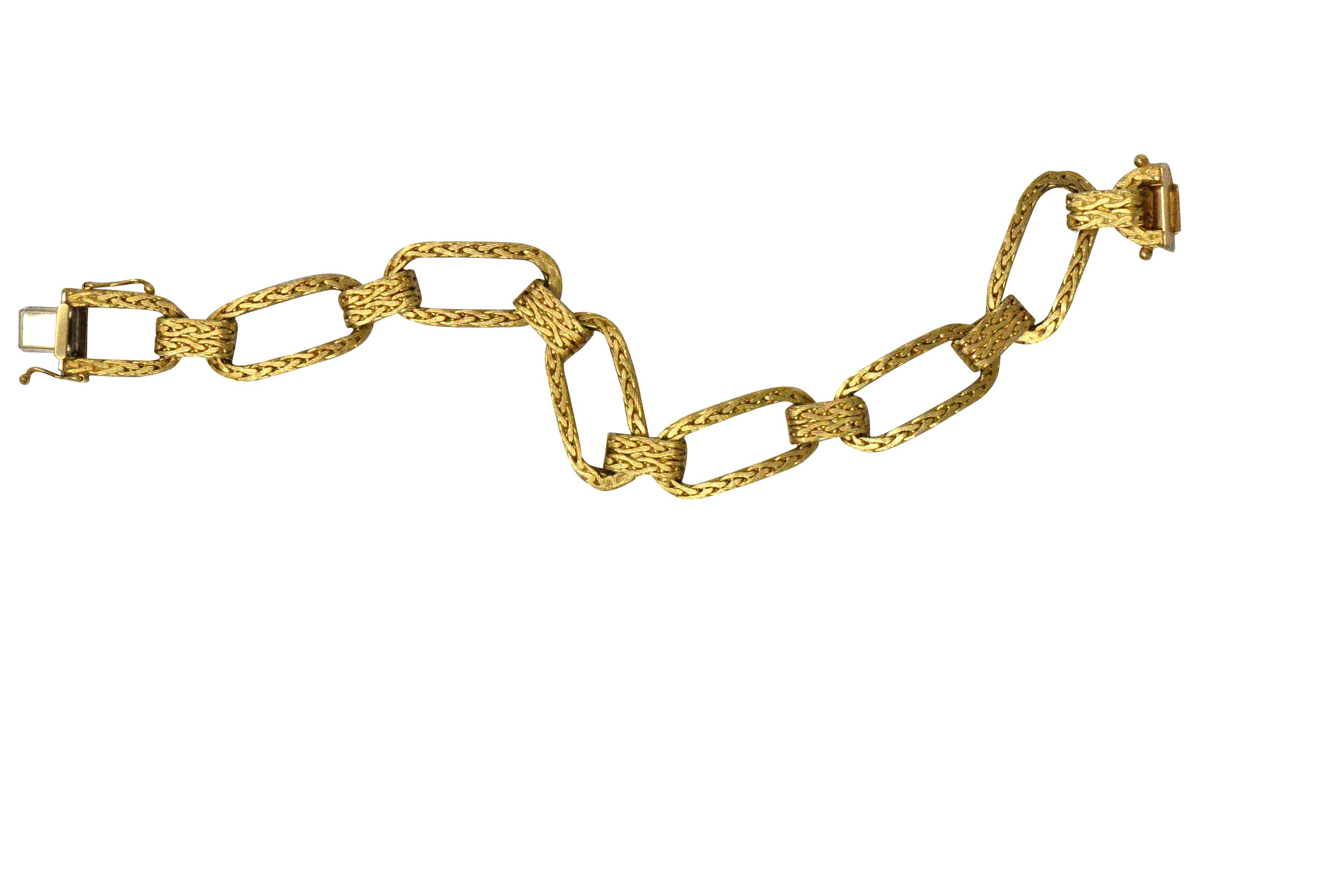 Retro Unoaerre 18 Karat Yellow Gold Link Bracelet In Excellent Condition In Philadelphia, PA