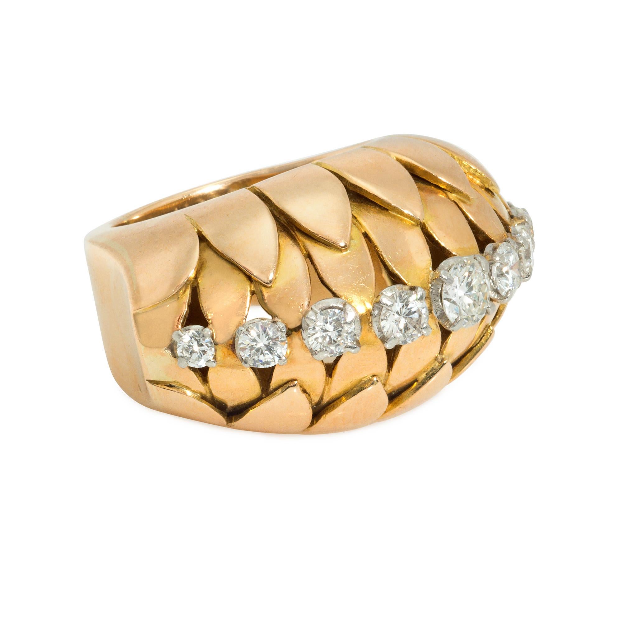Rétro Bague rétro Van Cleef & Arpels en or rose et diamants bombés en vente