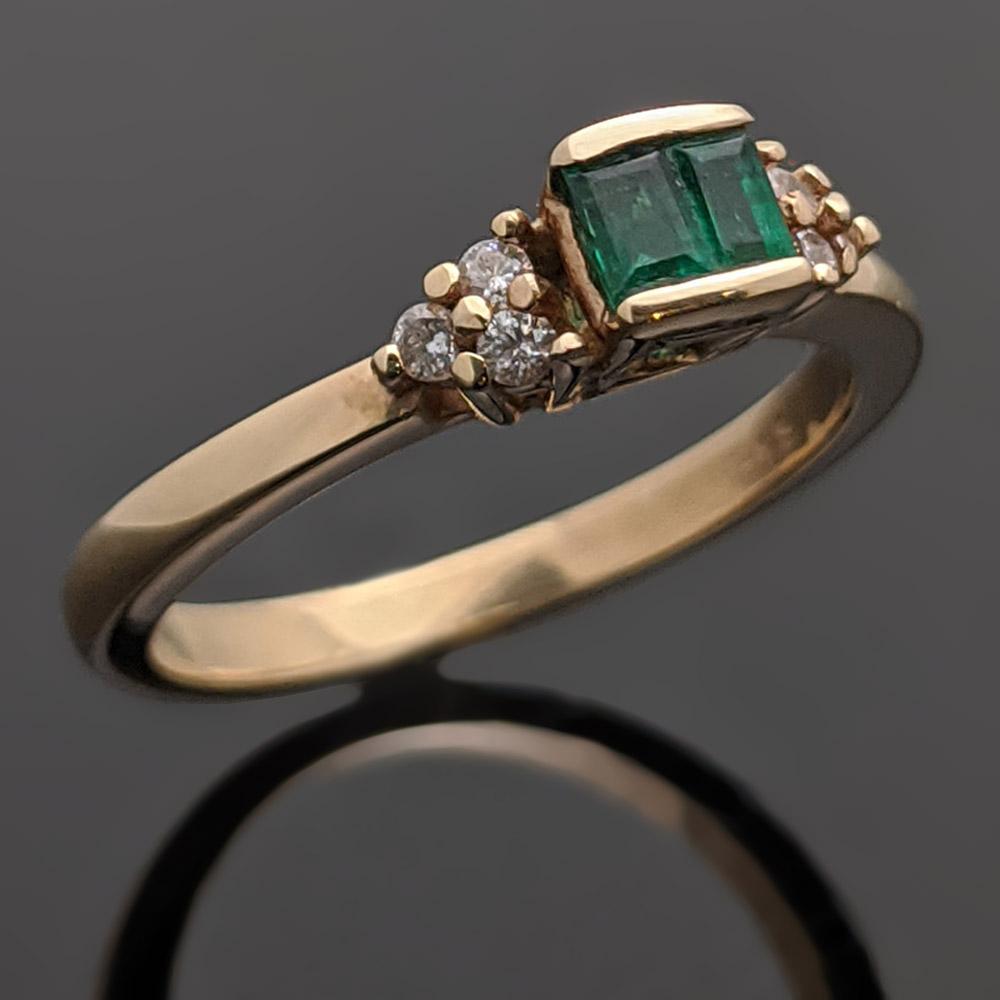 vintage emerald gold ring