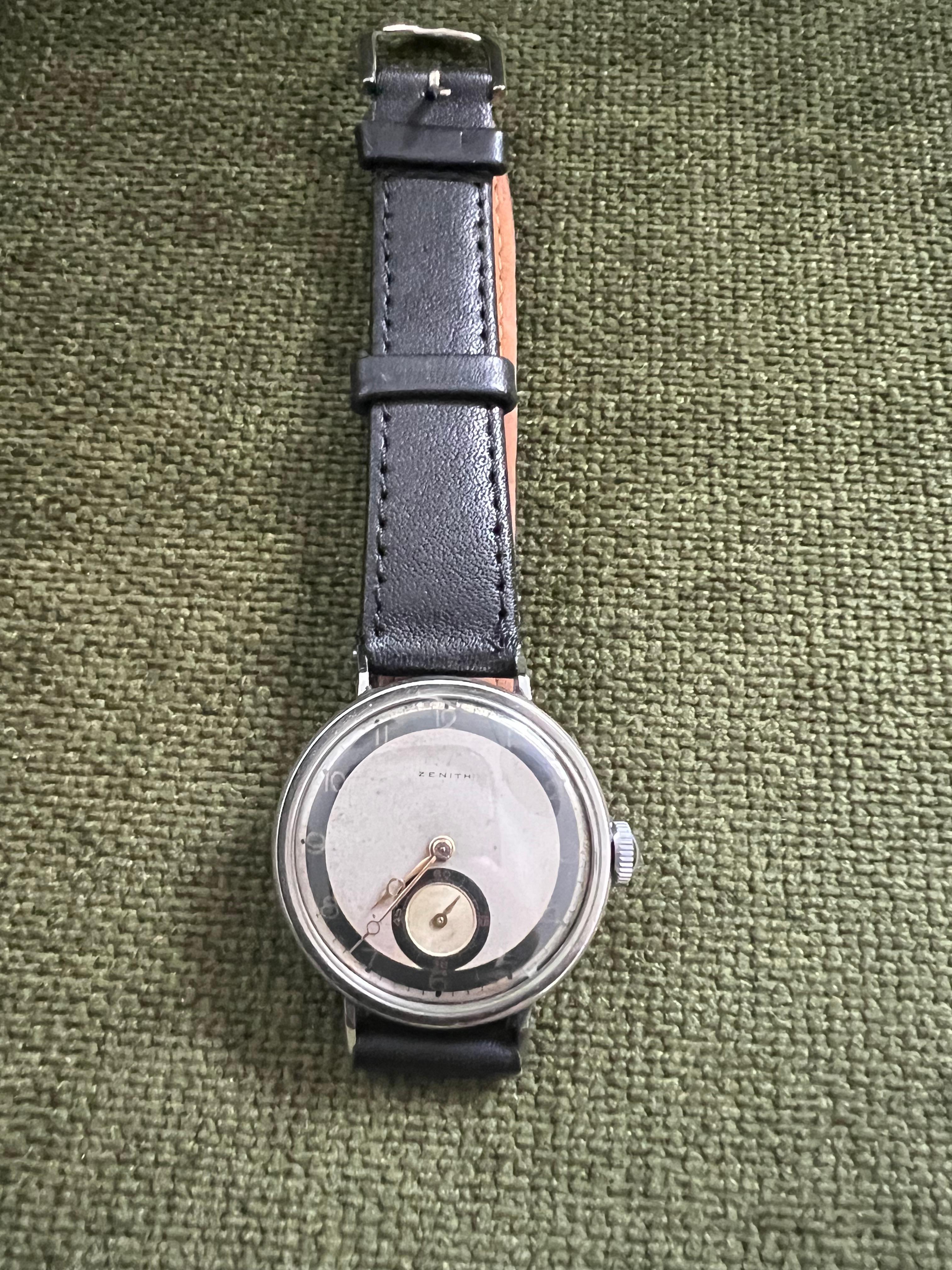 Orologio pilota Zenith vintage 2 toni e 2 quadranti CIRCA 1950 cinturino in pelle nera in vendita 1