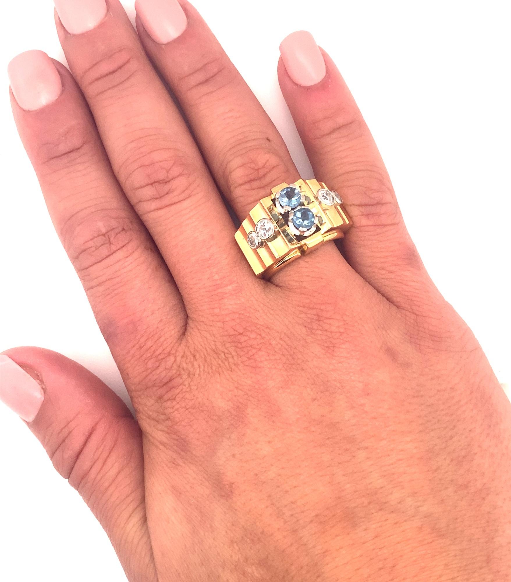 Retro Vintage Aquamarine Diamonds 18K Yellow Gold Buckle Ring For Sale 2