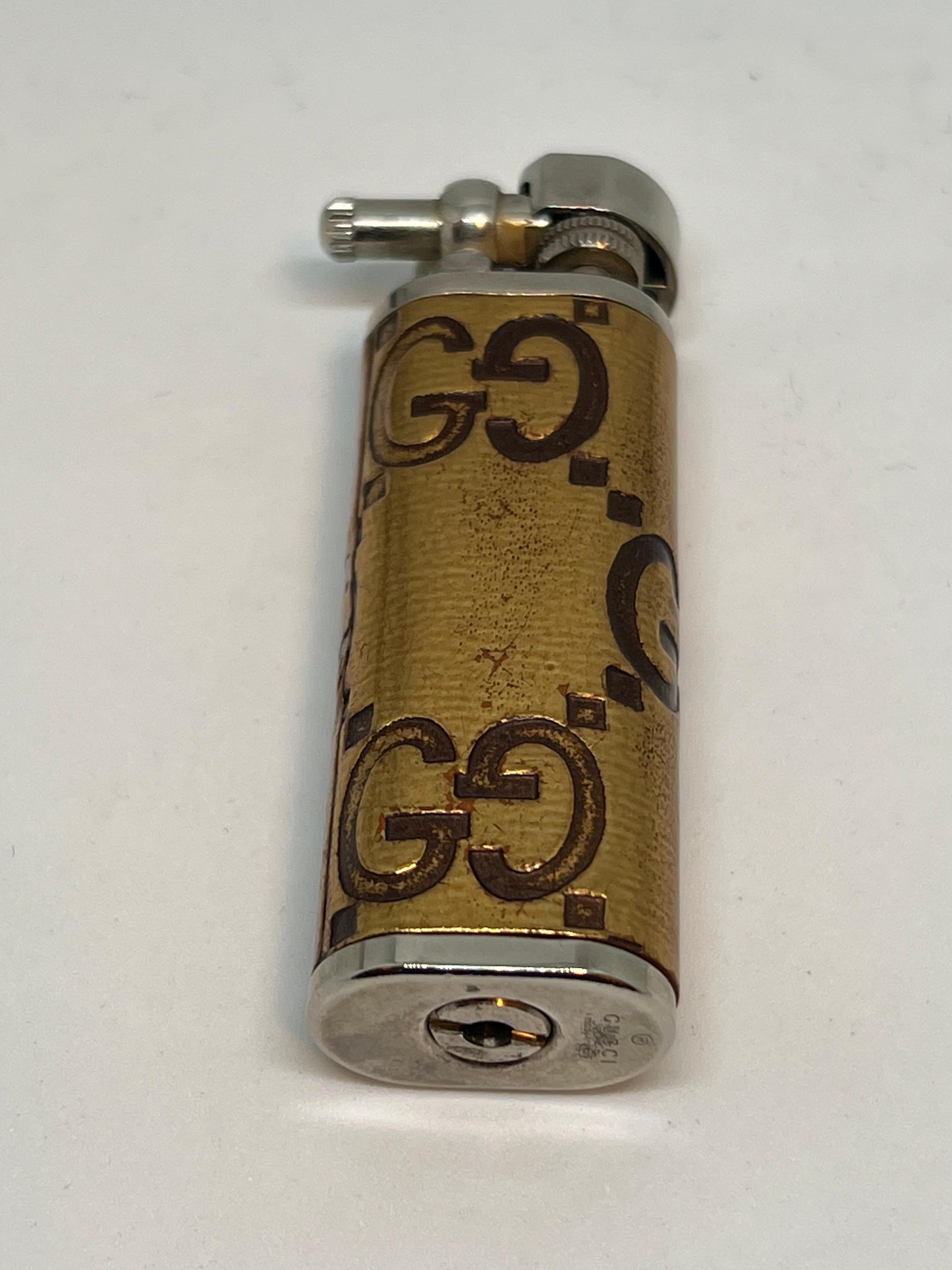 Retro & Vintage “Gucci” Gold Lather Lighter 80’s circa For Sale 1