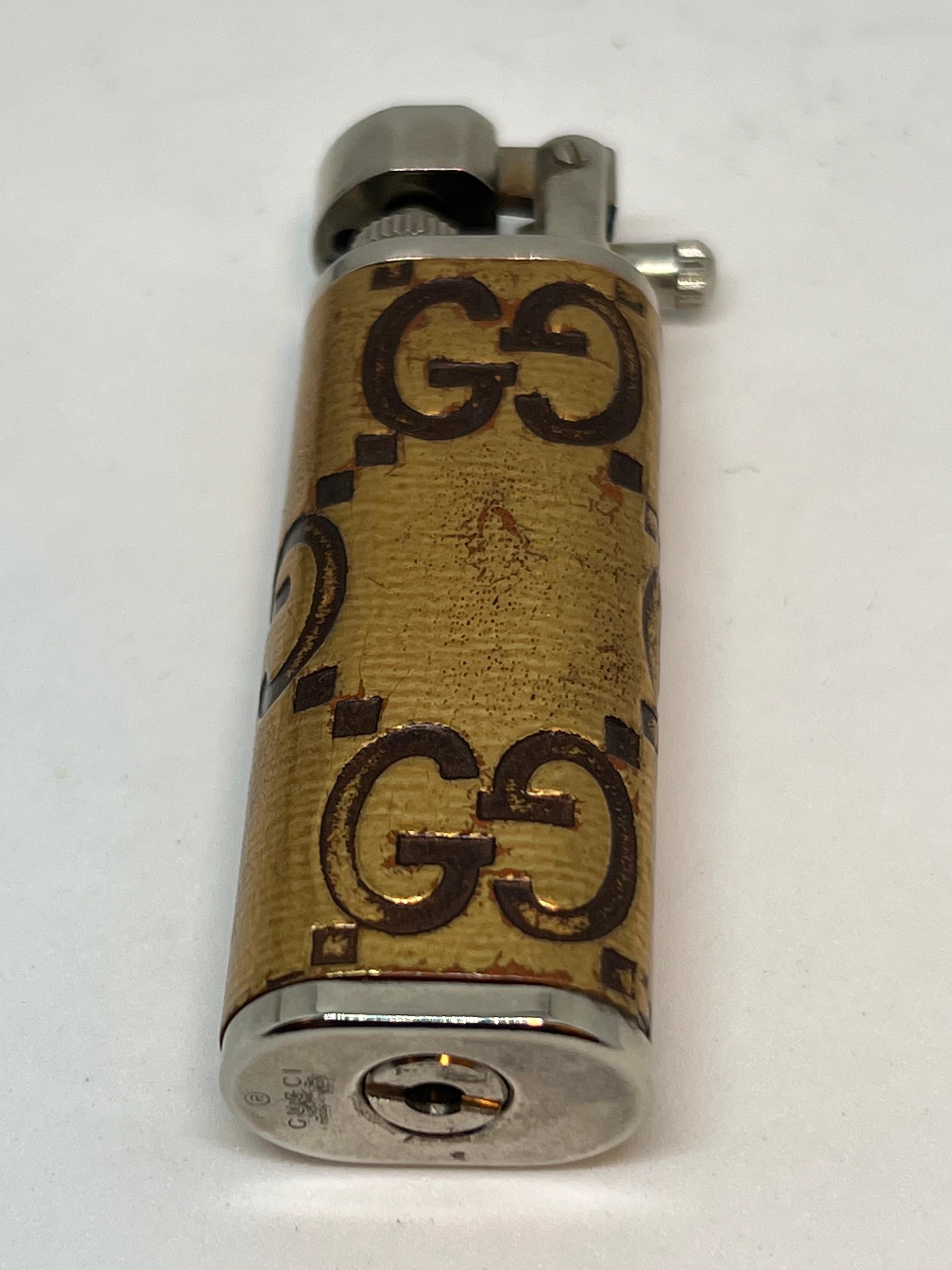 Retro & Vintage “Gucci” Gold Lather Lighter 80’s circa For Sale 2