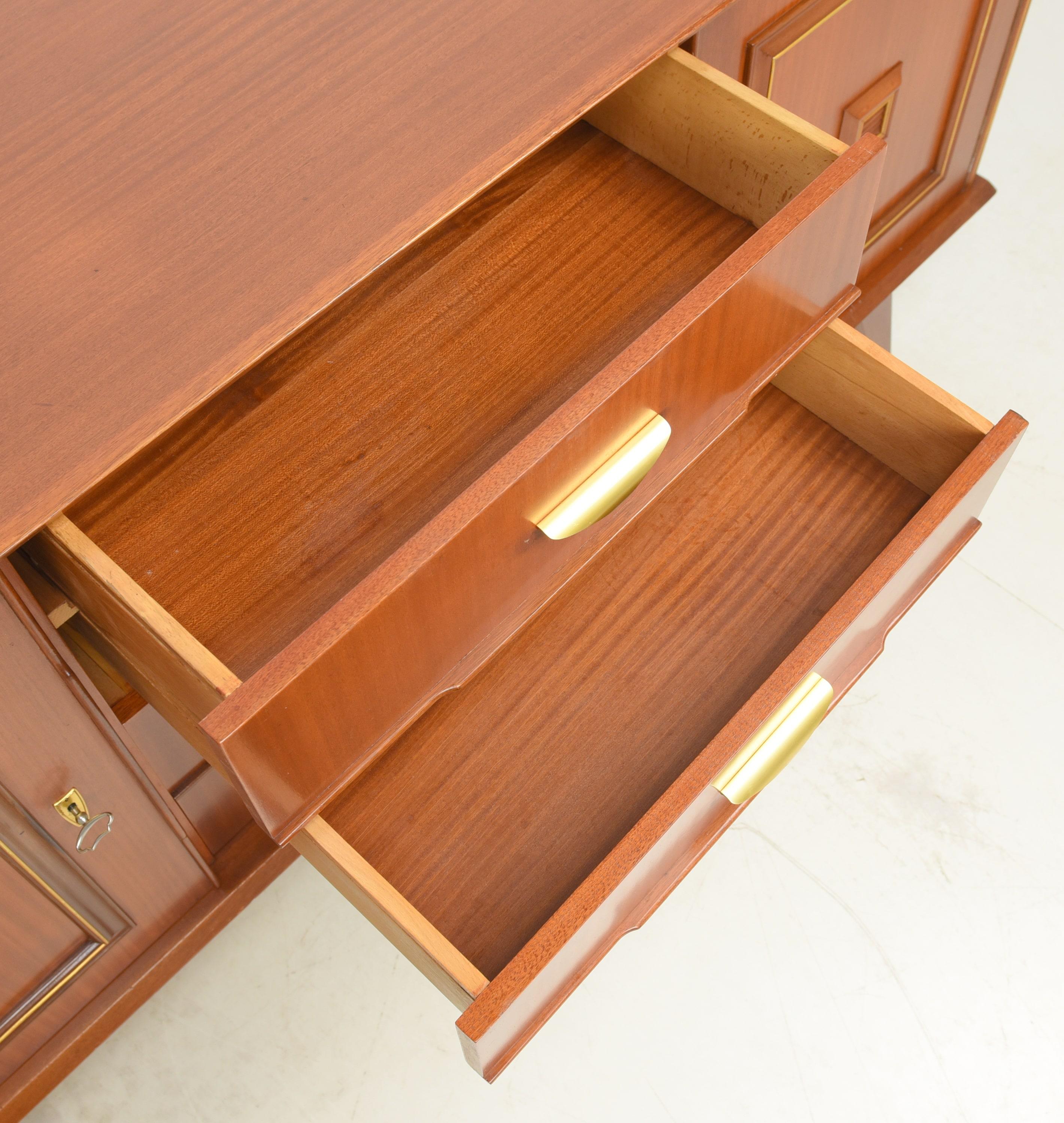 Retro Vintage Midcentury 50s 60s Sideboard in Mahogany, circa 1960 For Sale 1