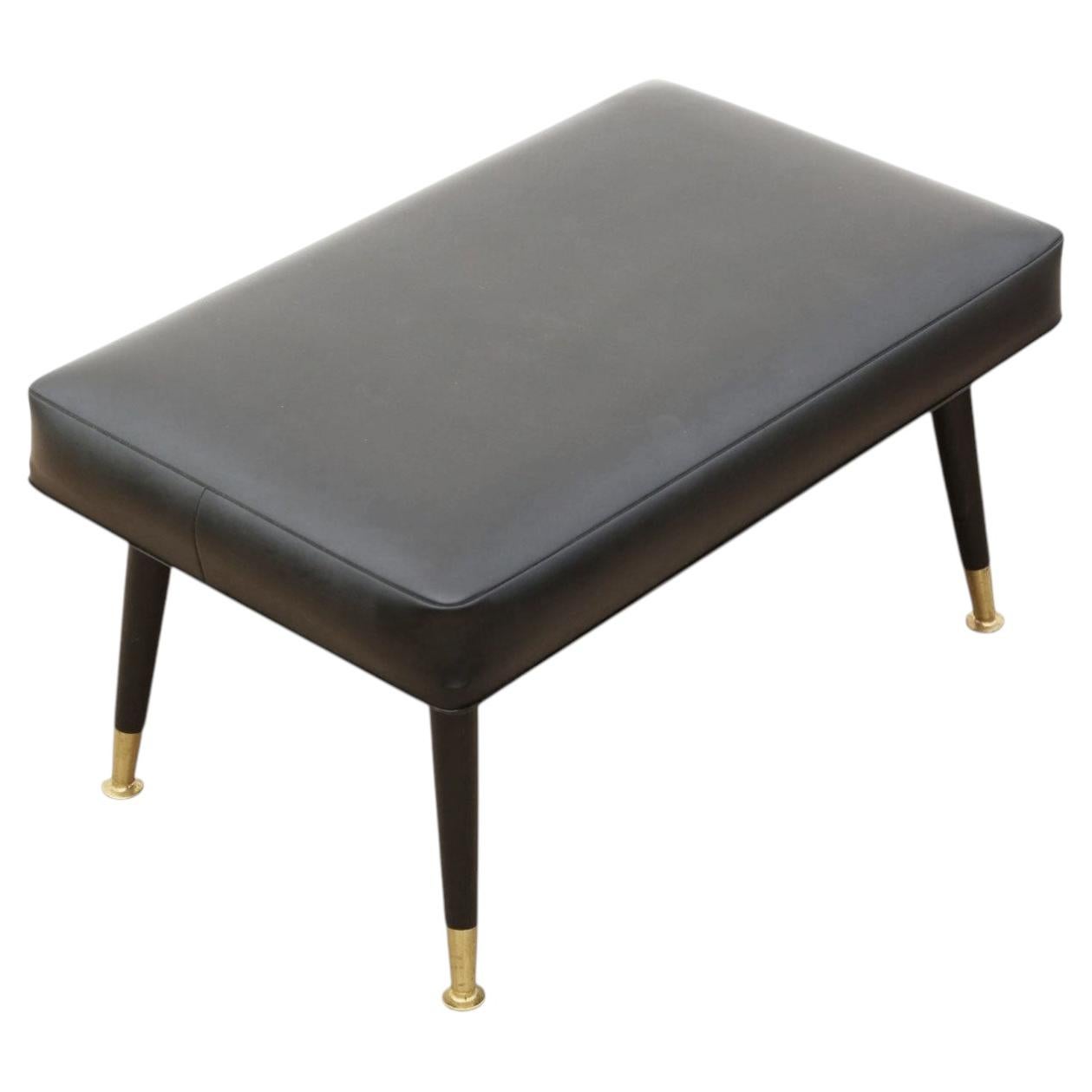 Retro-Vintage-Hocker aus schwarzem Vinyl im Mid-Century-Stil – Hochwertig im Angebot