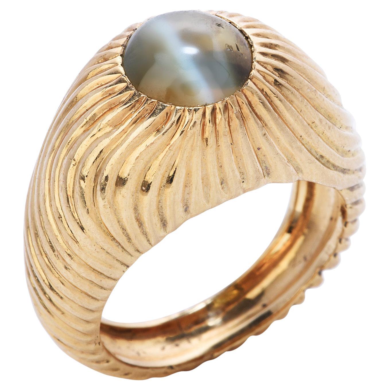 Retro Vintage Natural  Chrysoberyl Cats Eye 18k Gold Textured Men's Ring For Sale