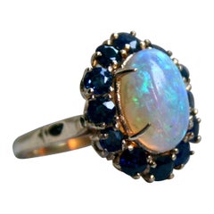 Retro Vintage Sapphire and Opal Ring in 14 Karat Gold, 5.30 Carat