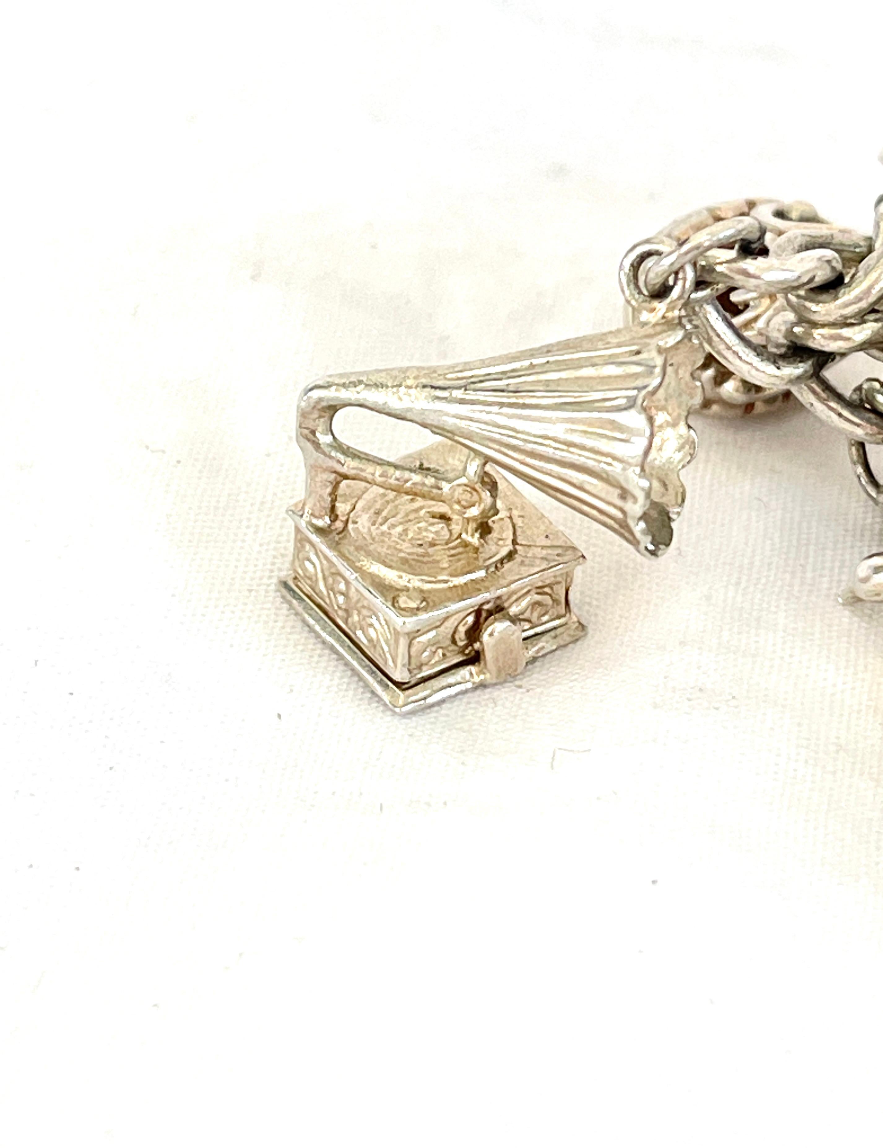 Retro Vintage Sterling Silver Charm Bracelet C1970s with Opening Charms 3