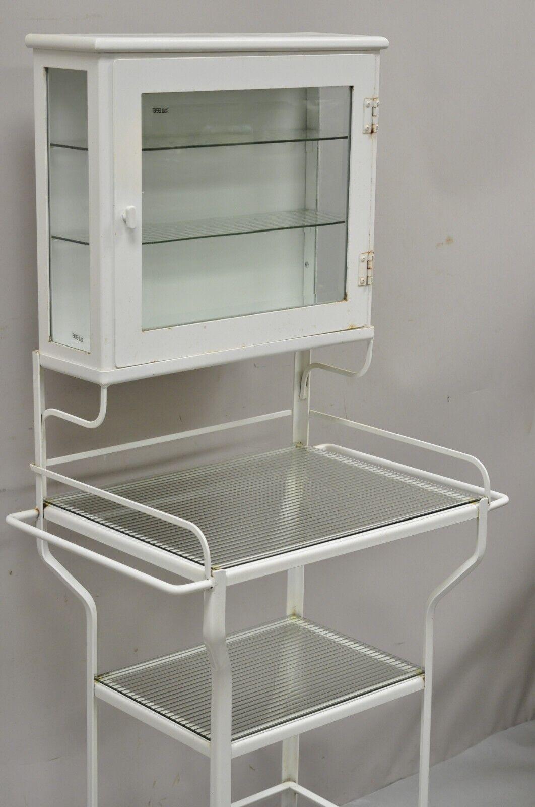 Retro Vintage Style Industrial Metal White Bathroom Cabinet Vanity Stand In Good Condition For Sale In Philadelphia, PA
