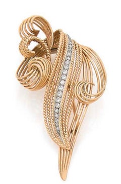 Retro Voluted Diamonds 18 Carat Yellow Gold Brooch