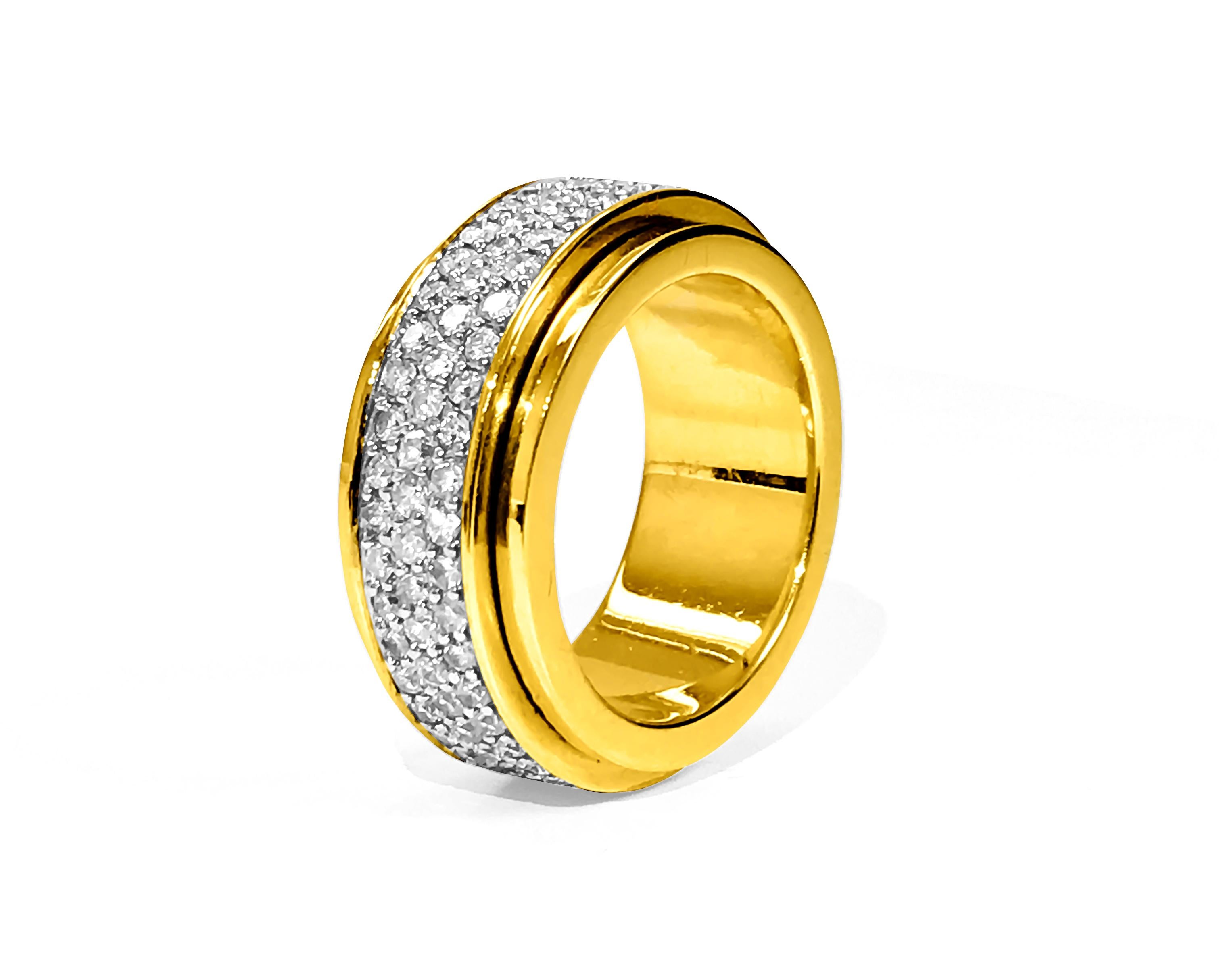 Round Cut Retro VVS 4.50 Carat Diamond and Gold Band Ring For Sale