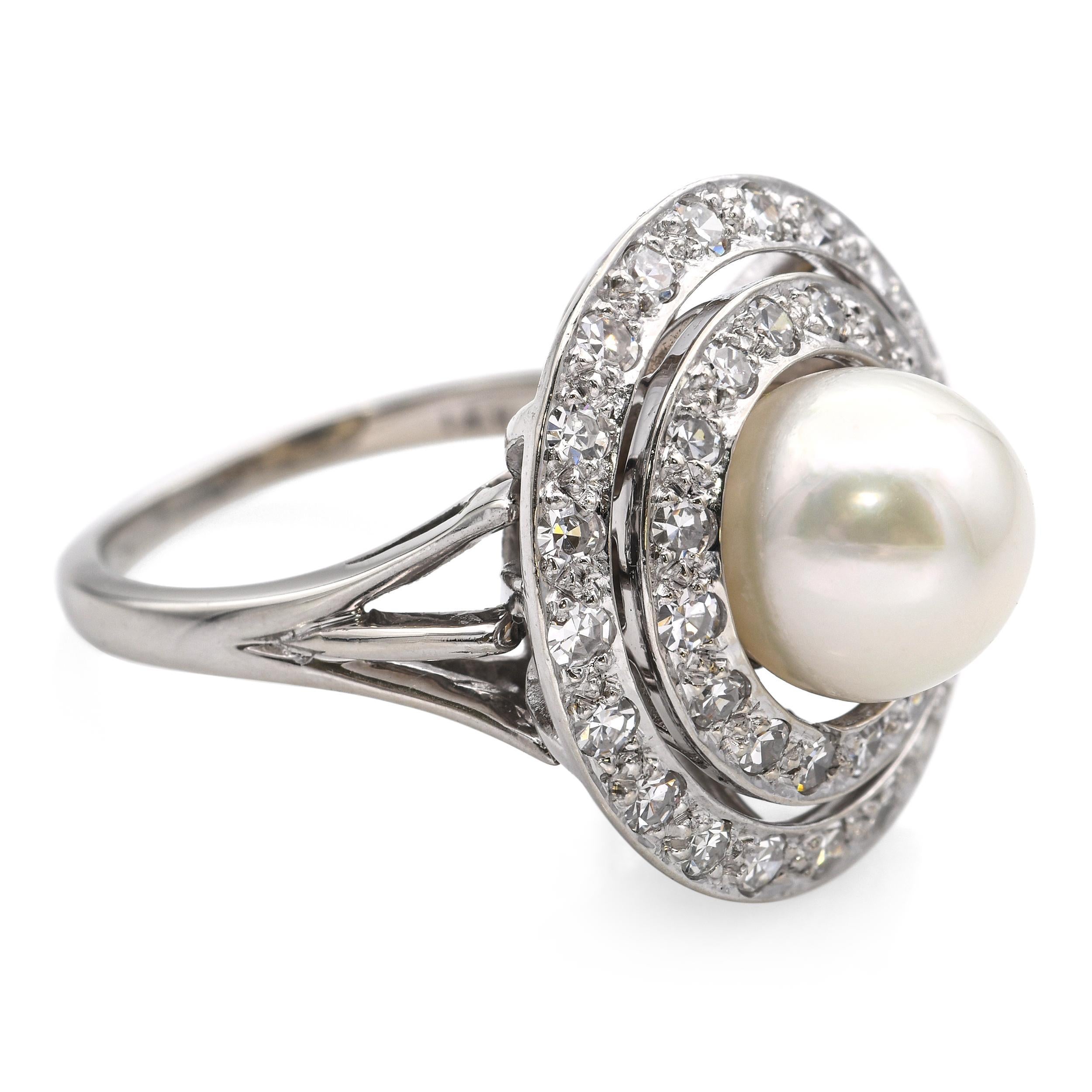 Retro Weißgold Perle und 0,55tcw Diamant Kreis Halo Ring im Angebot 2