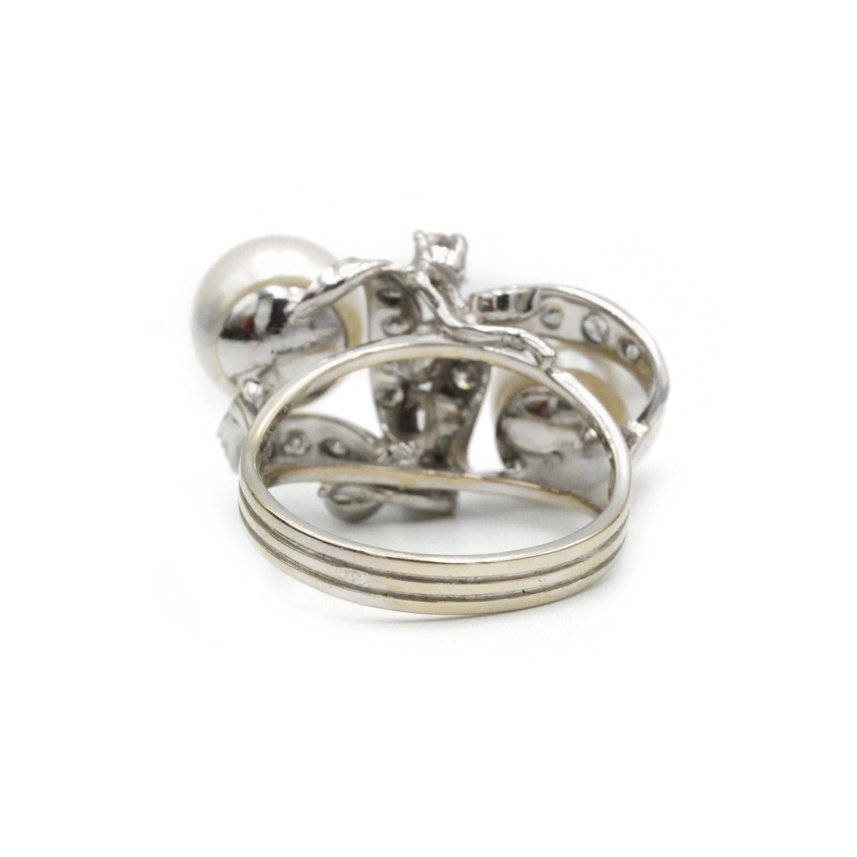 Anillo de cóctel retro de oro blanco con perlas y diamantes en Bueno estado para la venta en MONTMORENCY, FR
