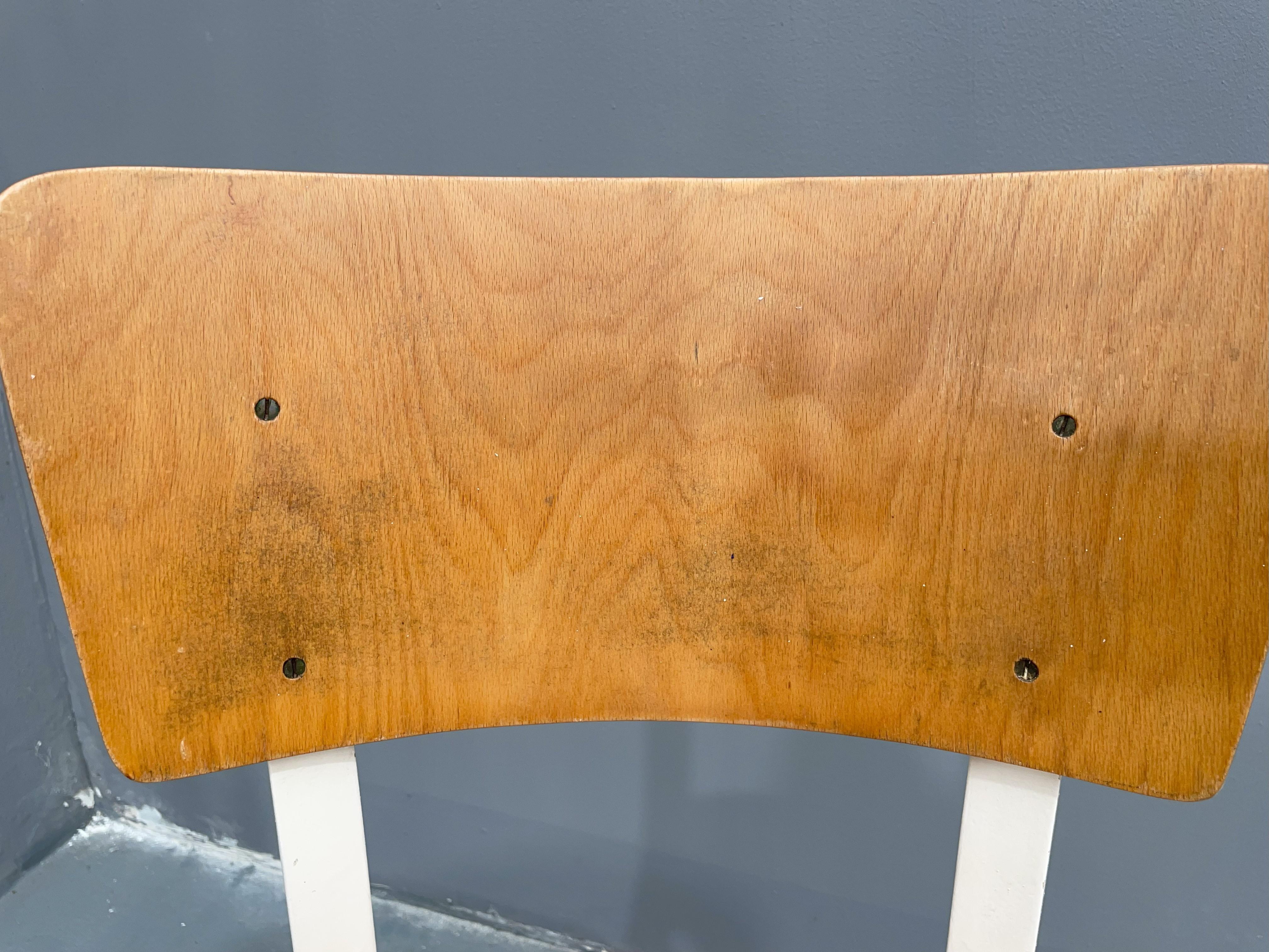 Sedie da cucina retrò in legno, anni '50, Cecoslovacchia, set di 3 in vendita 5