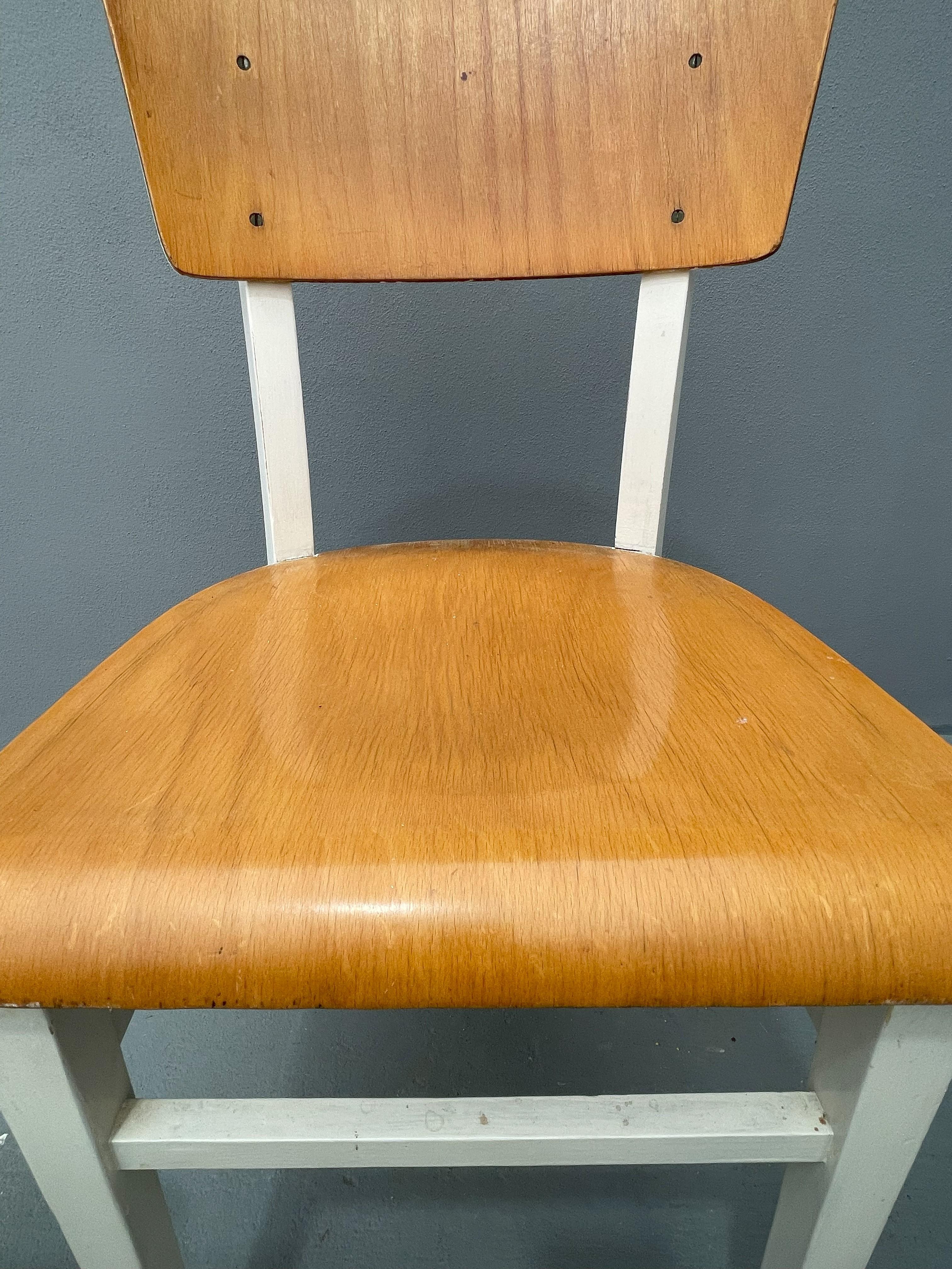 Sedie da cucina retrò in legno, anni '50, Cecoslovacchia, set di 3 in vendita 8