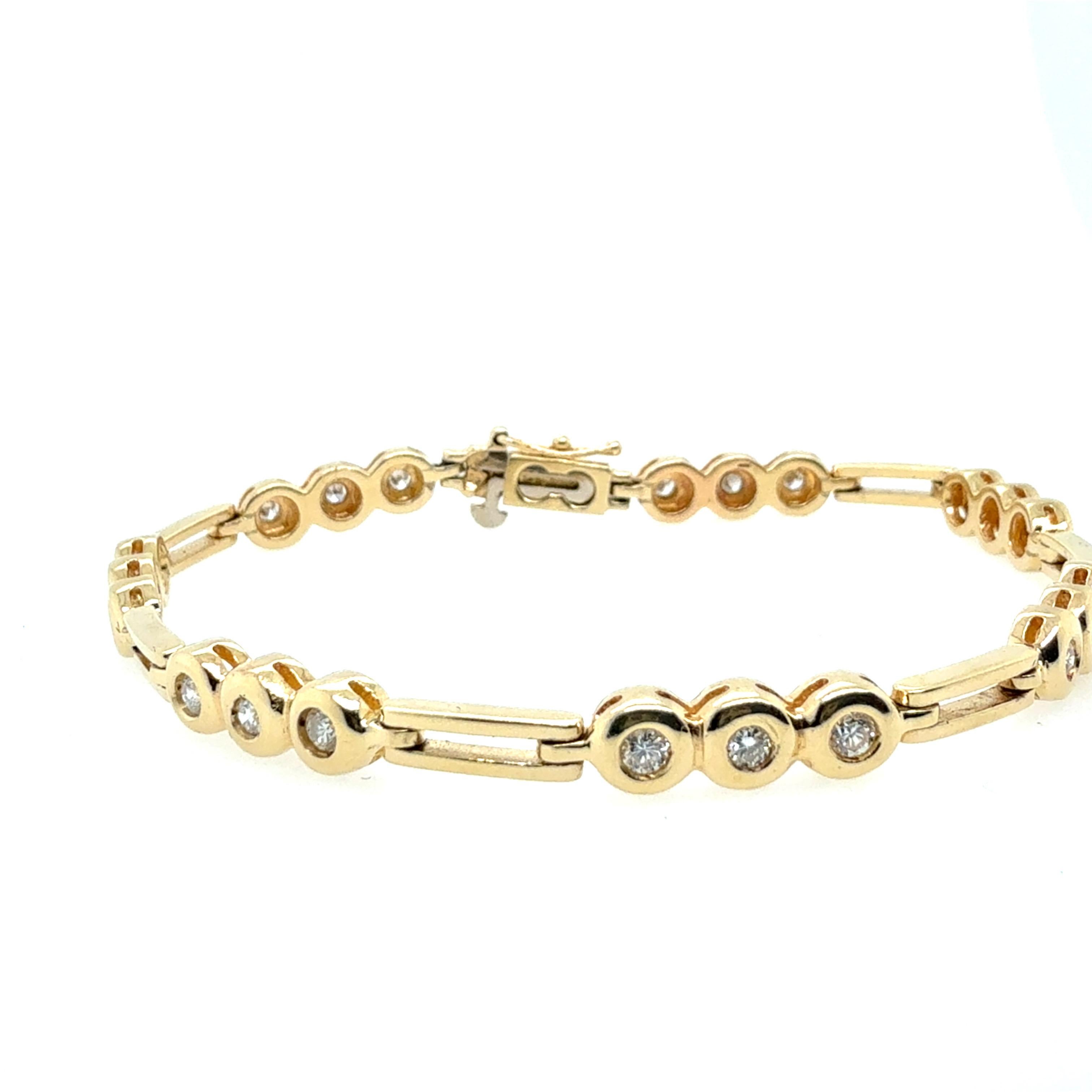 Rétro Bracelet rétro en or jaune 0,65 carat diamant naturel incolore Circa 1980 en vente