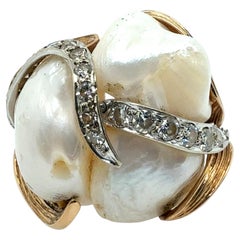 Bague de cocktail rétro en or jaune, sertie d'un diamant naturel de 0,75 carat et d'une perle, CIRCA 1960