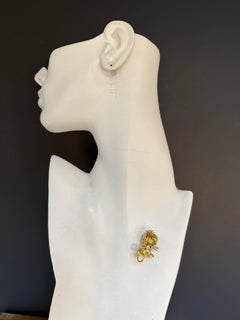 Retro Yellow Gold Diamond & Emerald Cat Pin Brooch Circa 1985