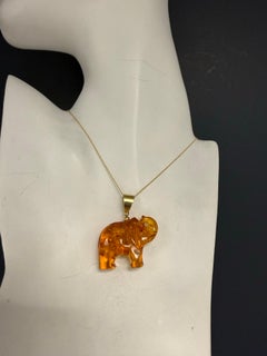 Retro Yellow Gold Elephant Amber Pendant Statement Circa 1980