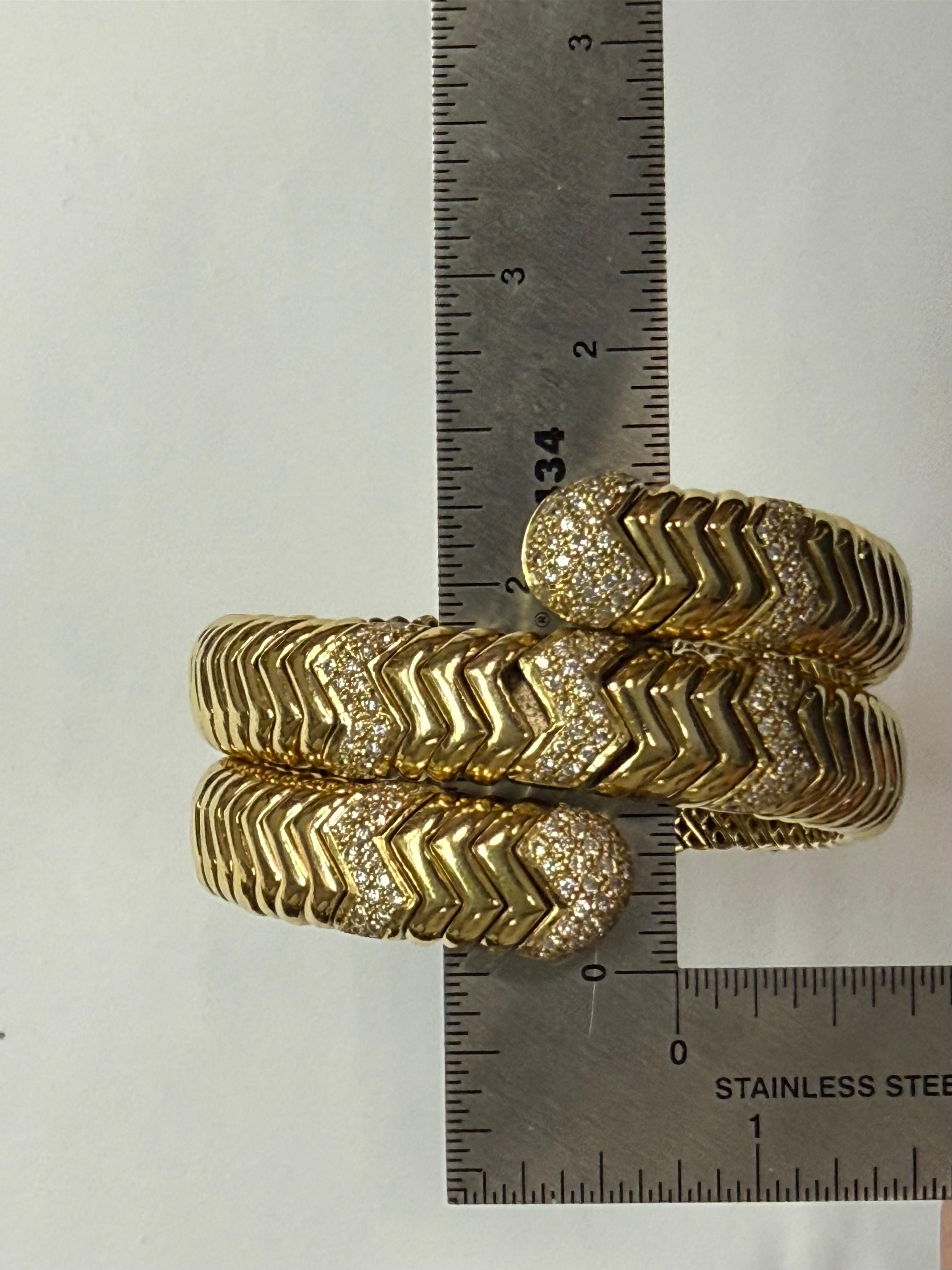 Retro Gelbgold Flexible Schlange Manschette Aussage Armband Circa 1970 im Angebot 4