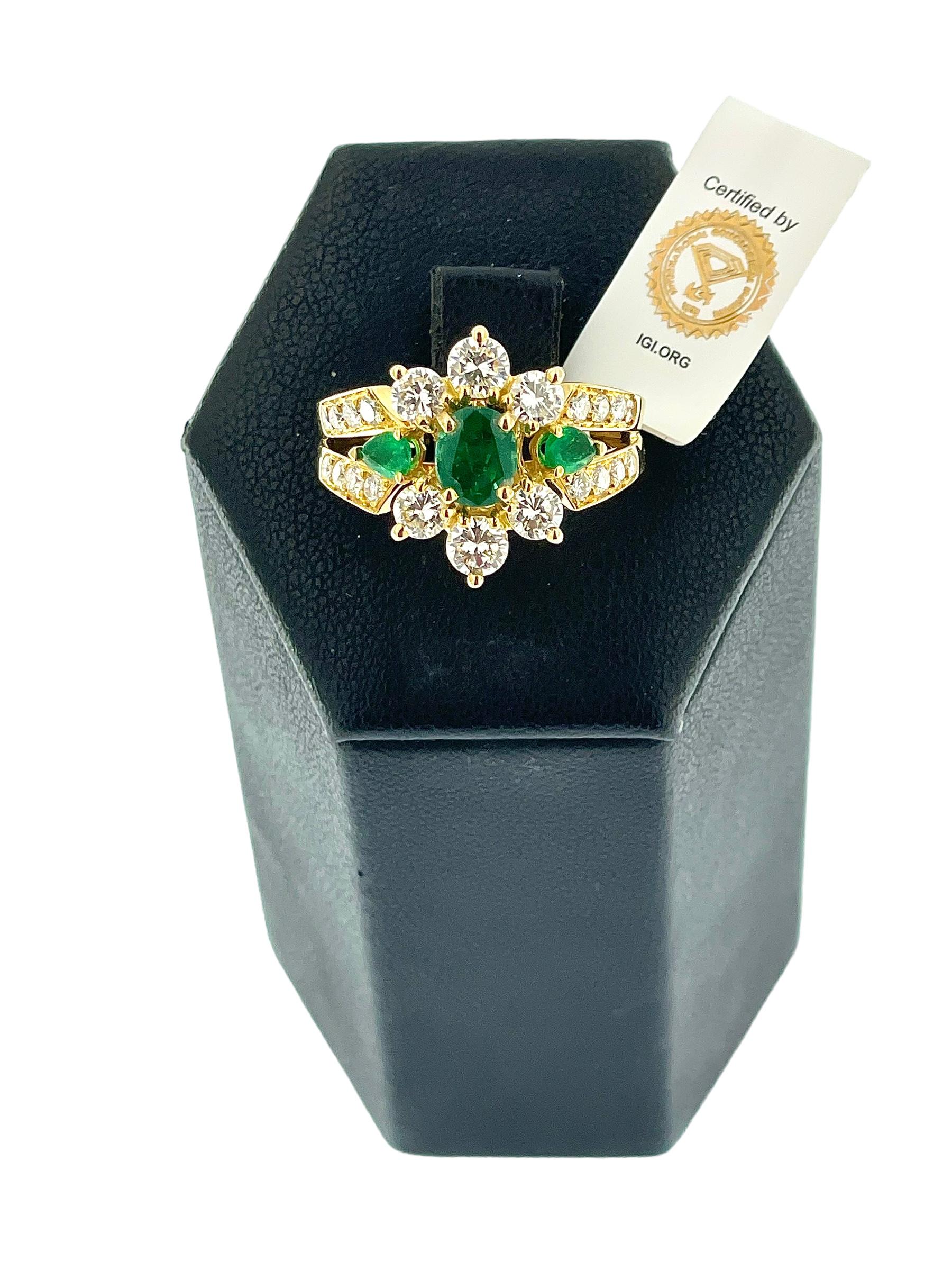 Women's Retro Yellow Gold French Cocktail Ring with Emeralds and Diamonds IGI Certified For Sale