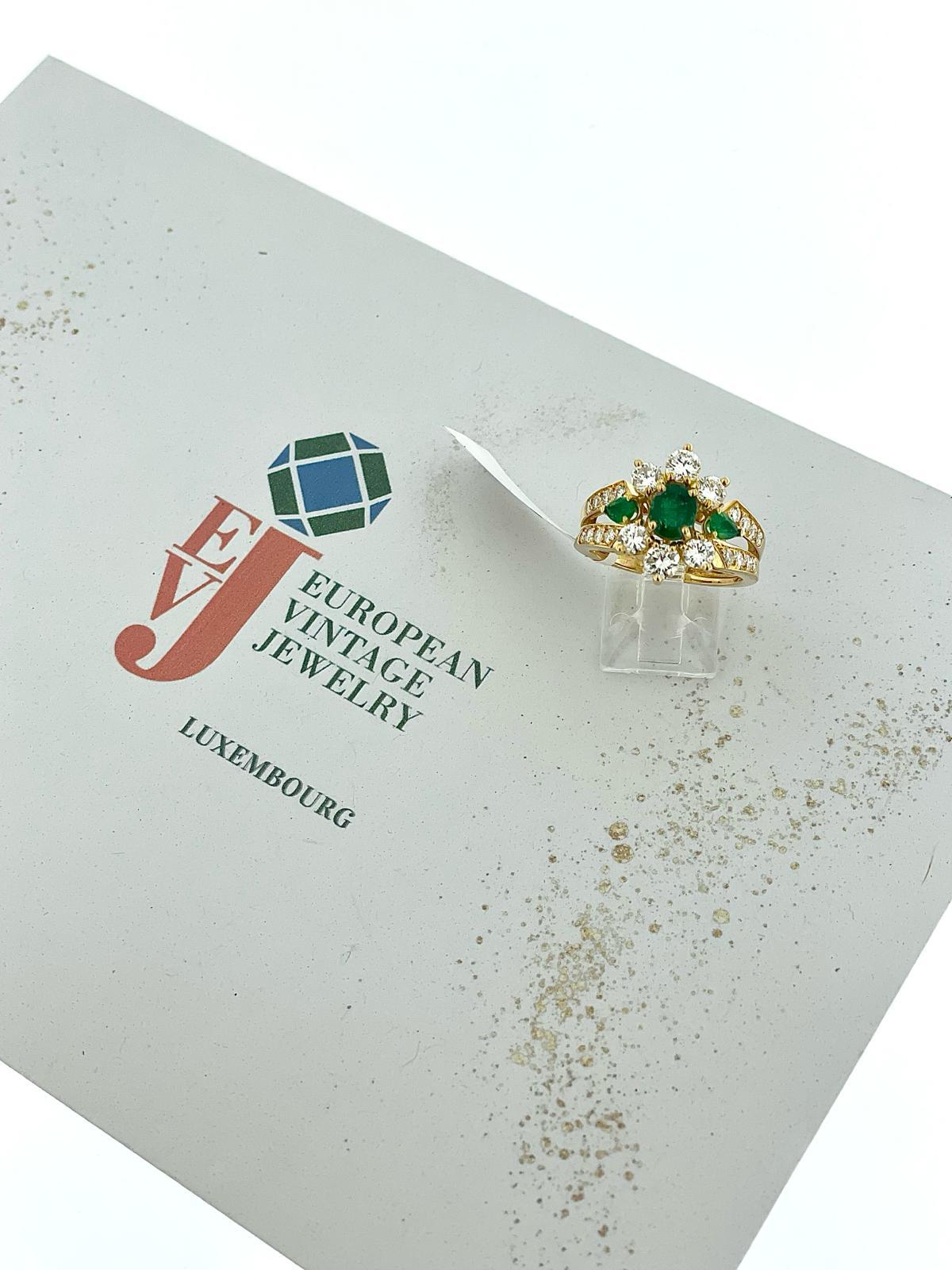 Retro Yellow Gold French Cocktail Ring with Emeralds and Diamonds IGI Certified For Sale 4