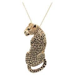 Ciondolo retrò in oro giallo con leopardo numerato 28/300 di Gayle Knight