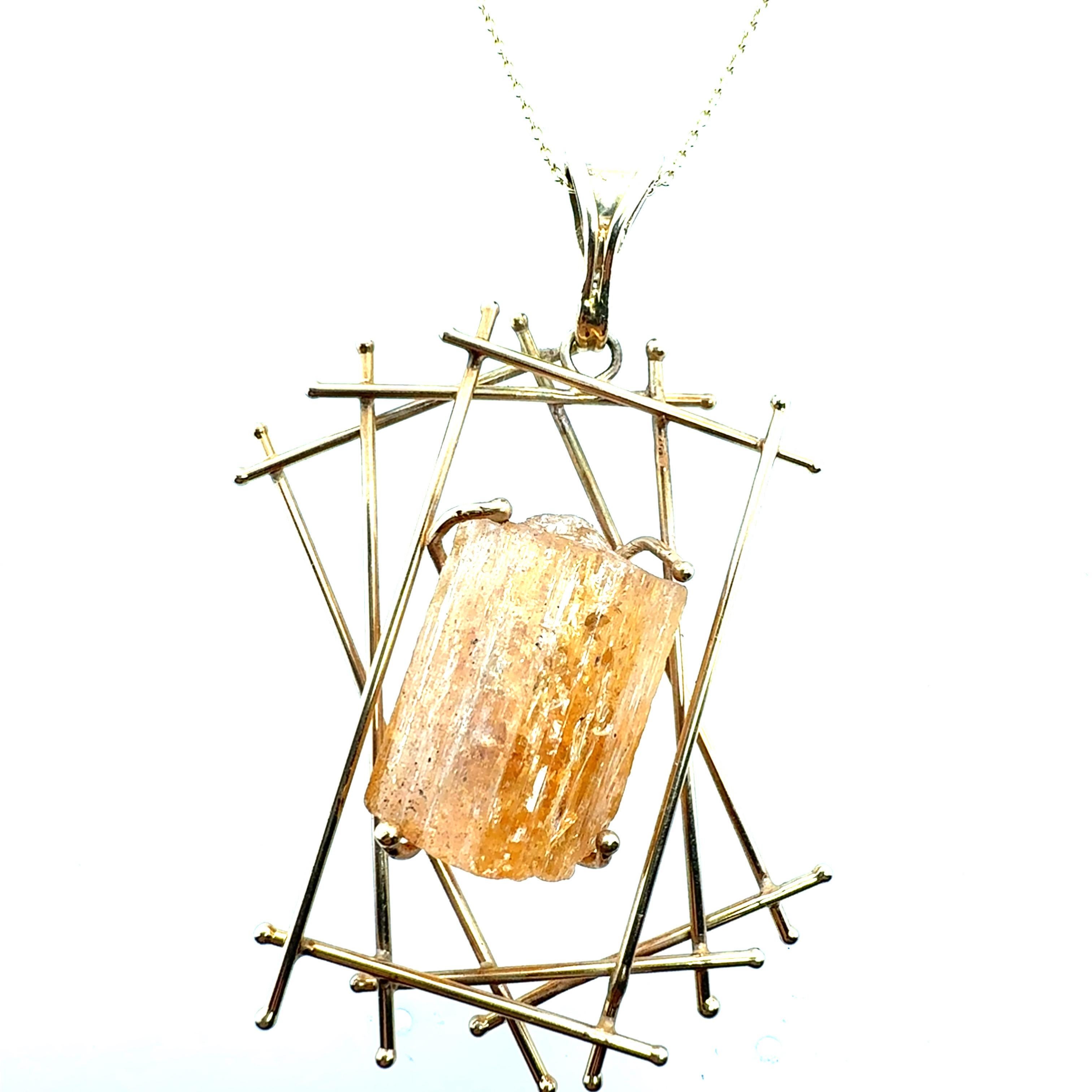 Rétro Ciondolo retrò in oro giallo con topazio imperiale naturale Circa 1975 in vendita