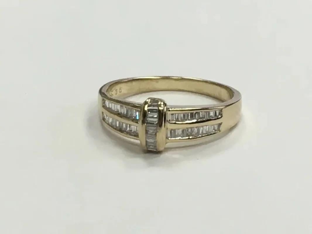 Bandeau baguette rétro en or jaune d'un carat de diamant naturel Circa 1990 en vente 1