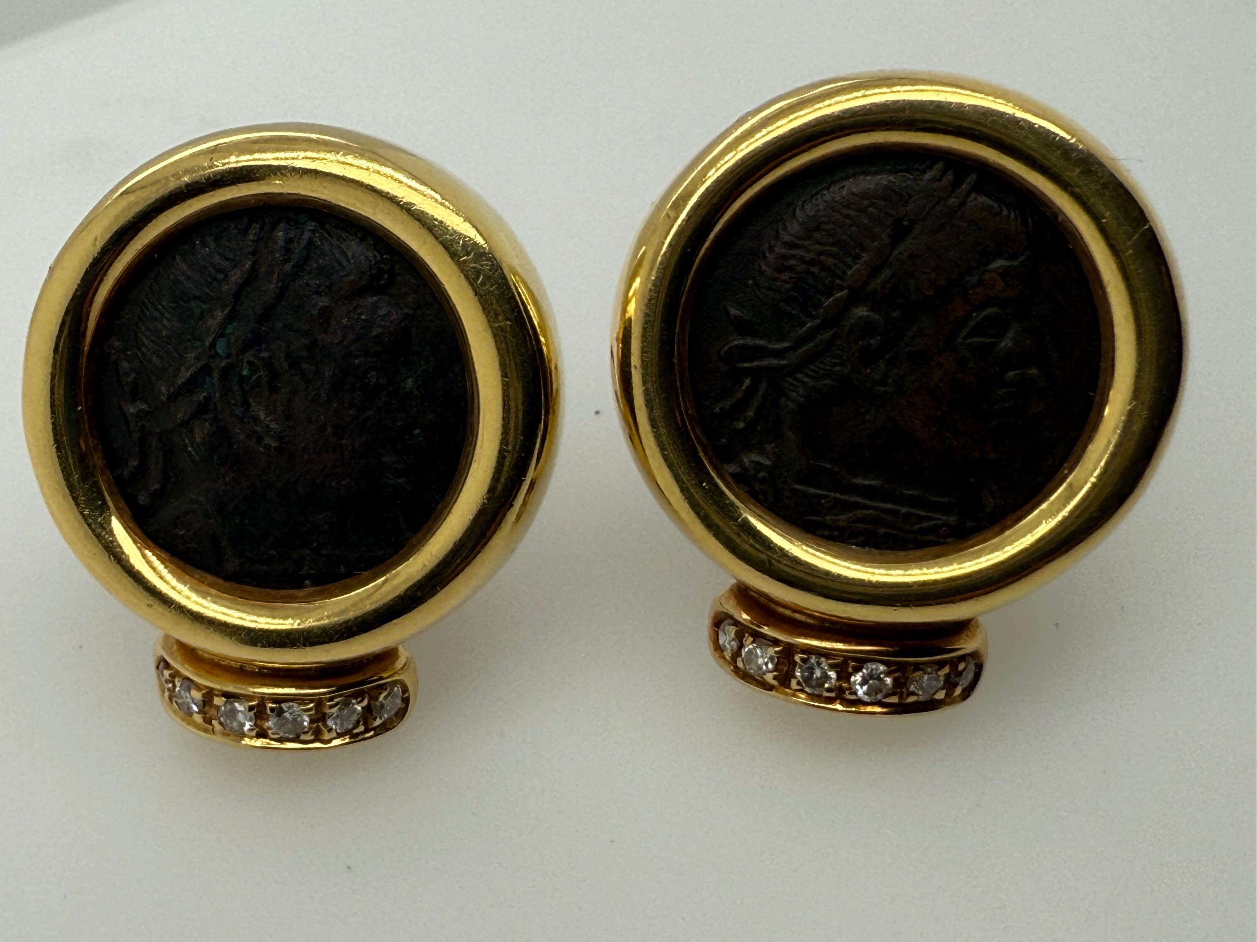 Retro-Gelbgold Römische Konstantin-Münze und natürlicher Diamant Statement-Ohrringe im Angebot 1