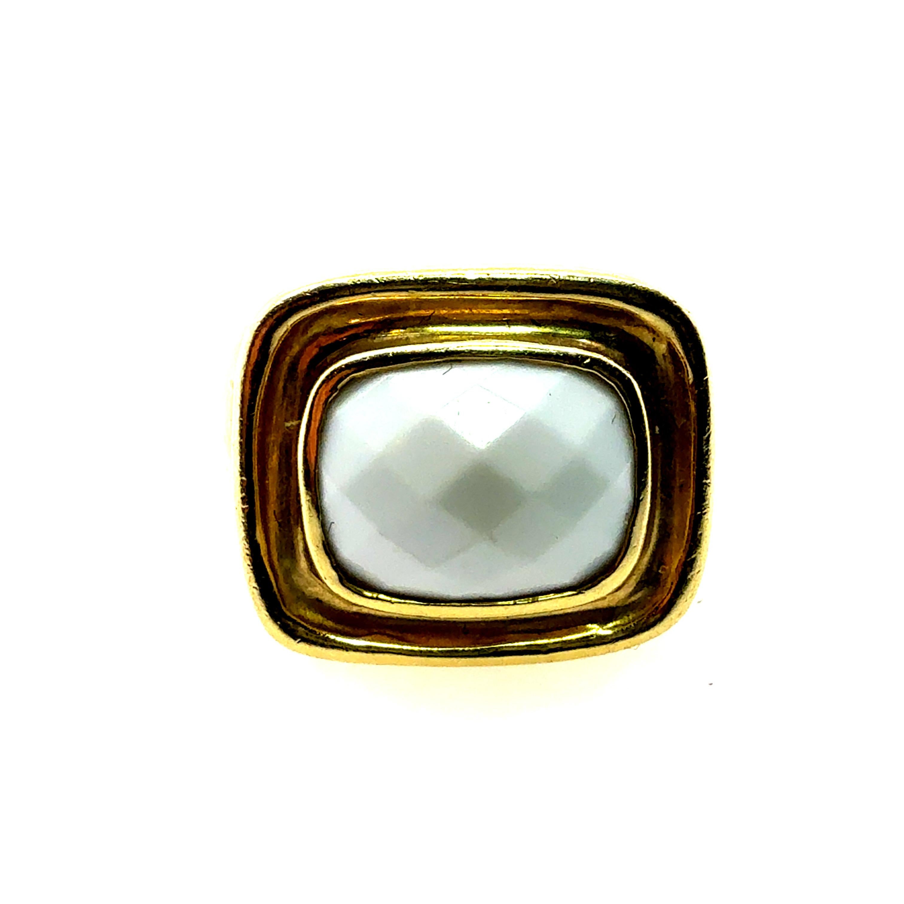 Retro Gelbgold Weiß Rose Cut Coral Bold Statement Ring Circa 1980 im Zustand „Gut“ im Angebot in Los Angeles, CA