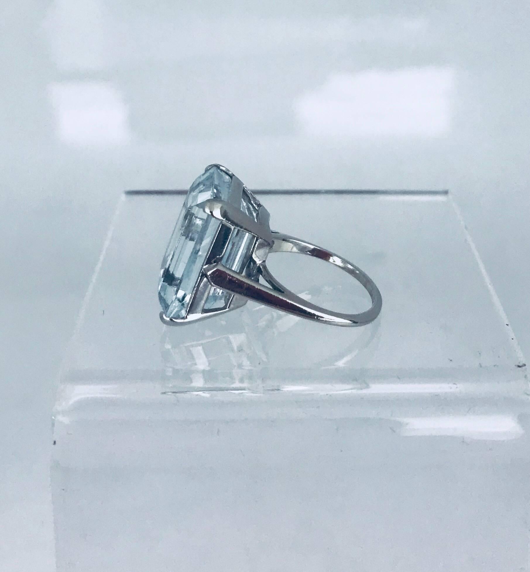 Retro, 15 Carat Emerald Cut Aquamarine, 14 Karat White Gold, Soft Blue Color 2