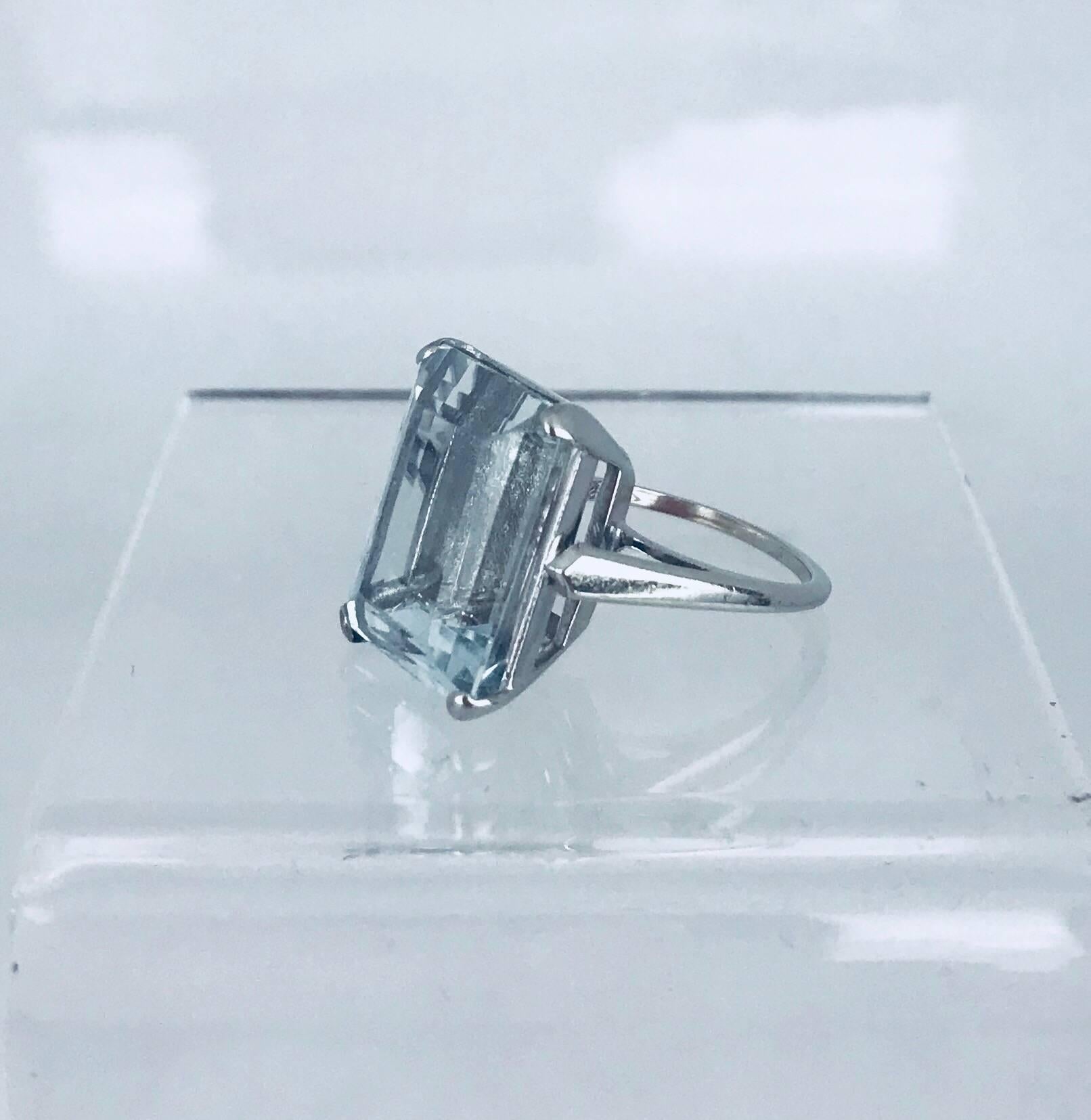 Retro, 15 Carat Emerald Cut Aquamarine, 14 Karat White Gold, Soft Blue Color 3