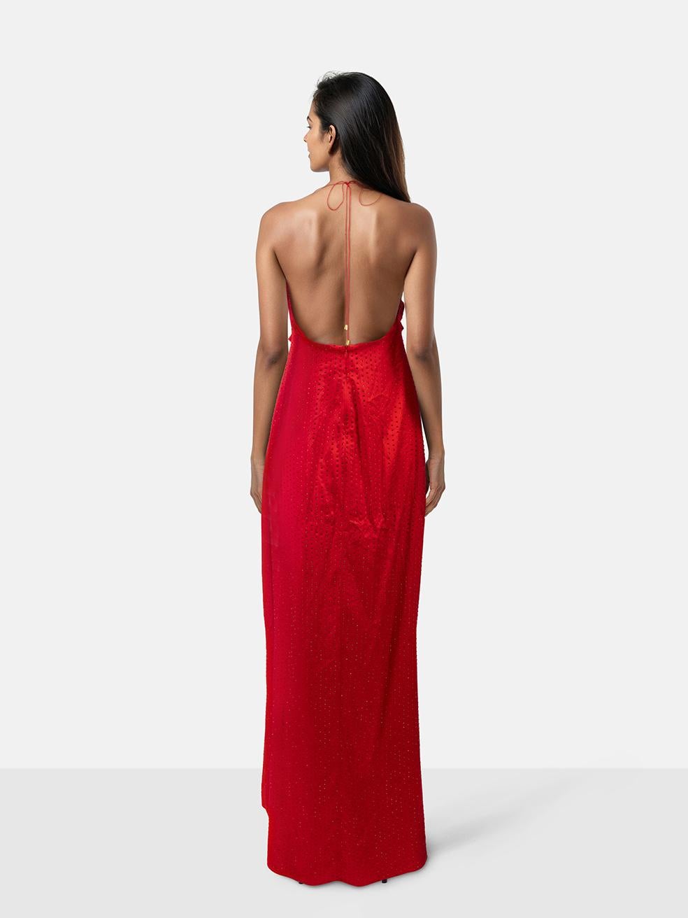 CONDITION ist sehr gut. Kaum sichtbare Abnutzungserscheinungen am Kleid sind bei diesem gebrauchten Retrofête-Designer-Wiederverkaufsartikel zu erkennen.
 

 

 

 Einzelheiten
 

 

 Rot
 

 Seide
 

 Kleid
 

 Neckholder mit Bindebandverschluss
