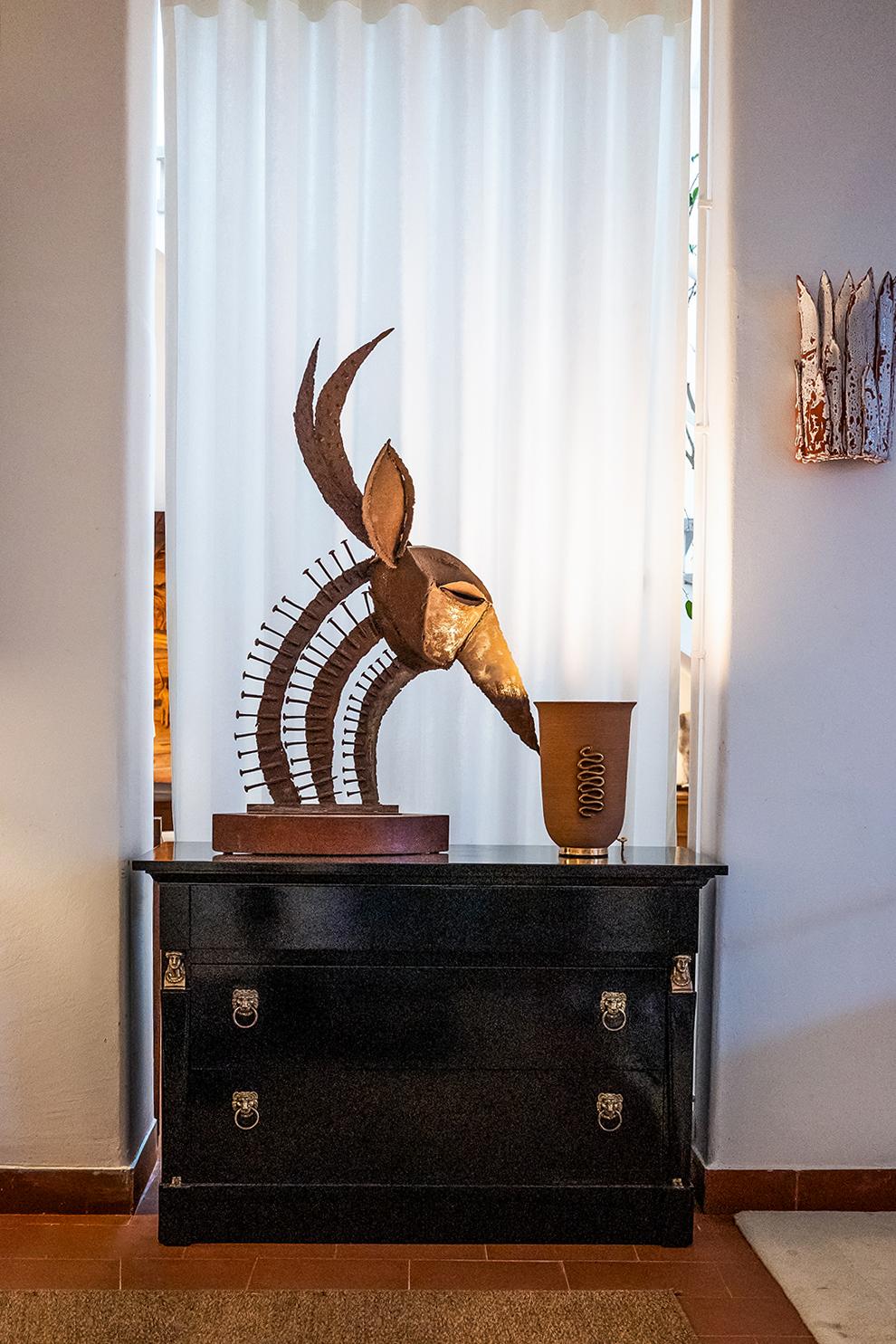 Return of Egypt lacquered chest of drawers, 19th c. In Excellent Condition For Sale In Lisboa, PT