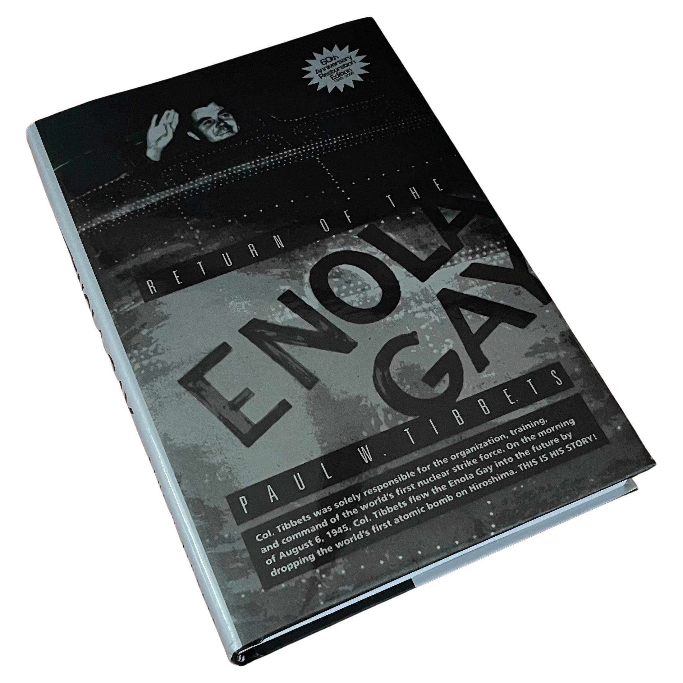 Livre « Return of the Enola Gay » signé par le pilote Paul W. Tibbets & Duth Van Kirk en vente 6