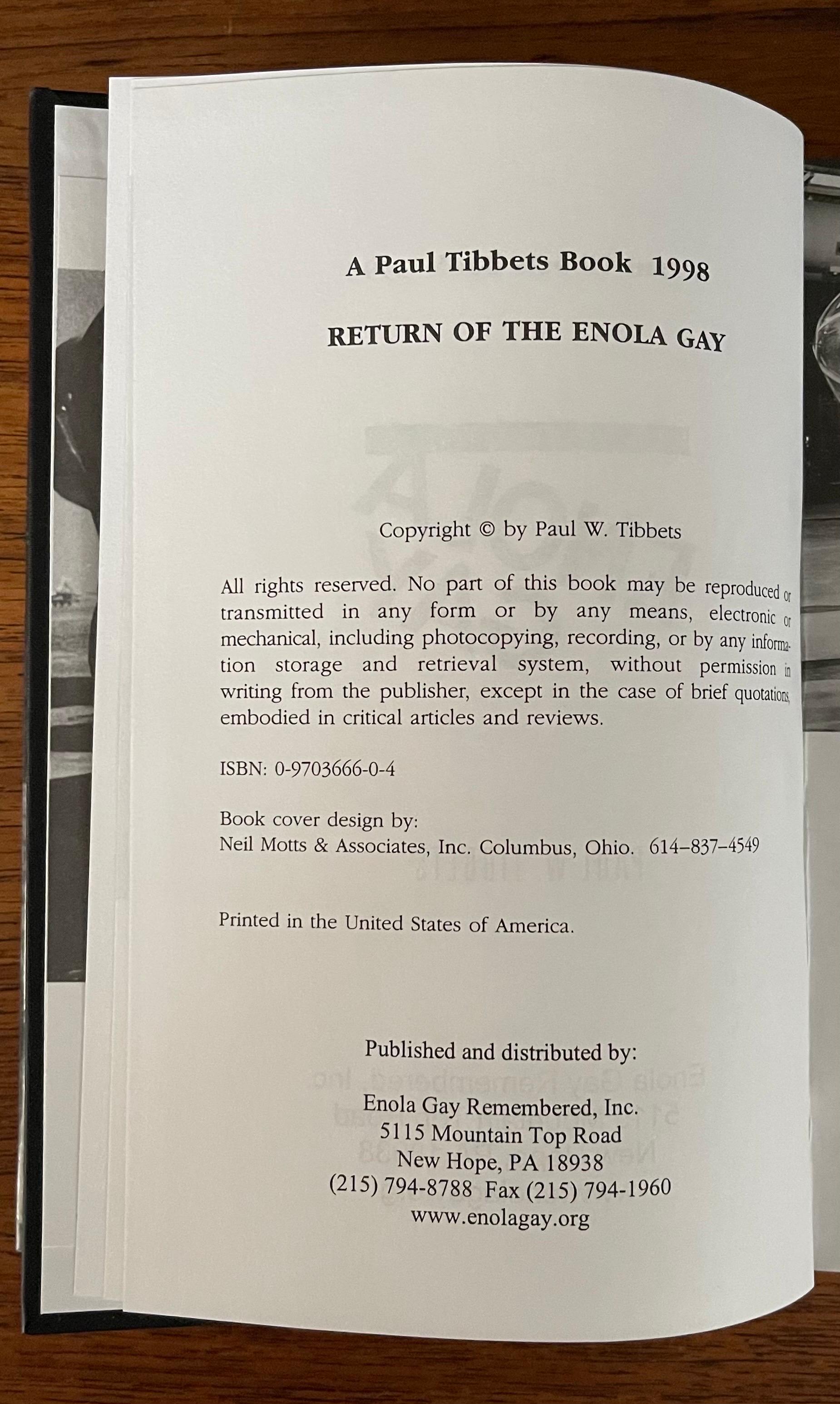 Livre « Return of the Enola Gay » signé par le pilote Paul W. Tibbets & Duth Van Kirk en vente 1