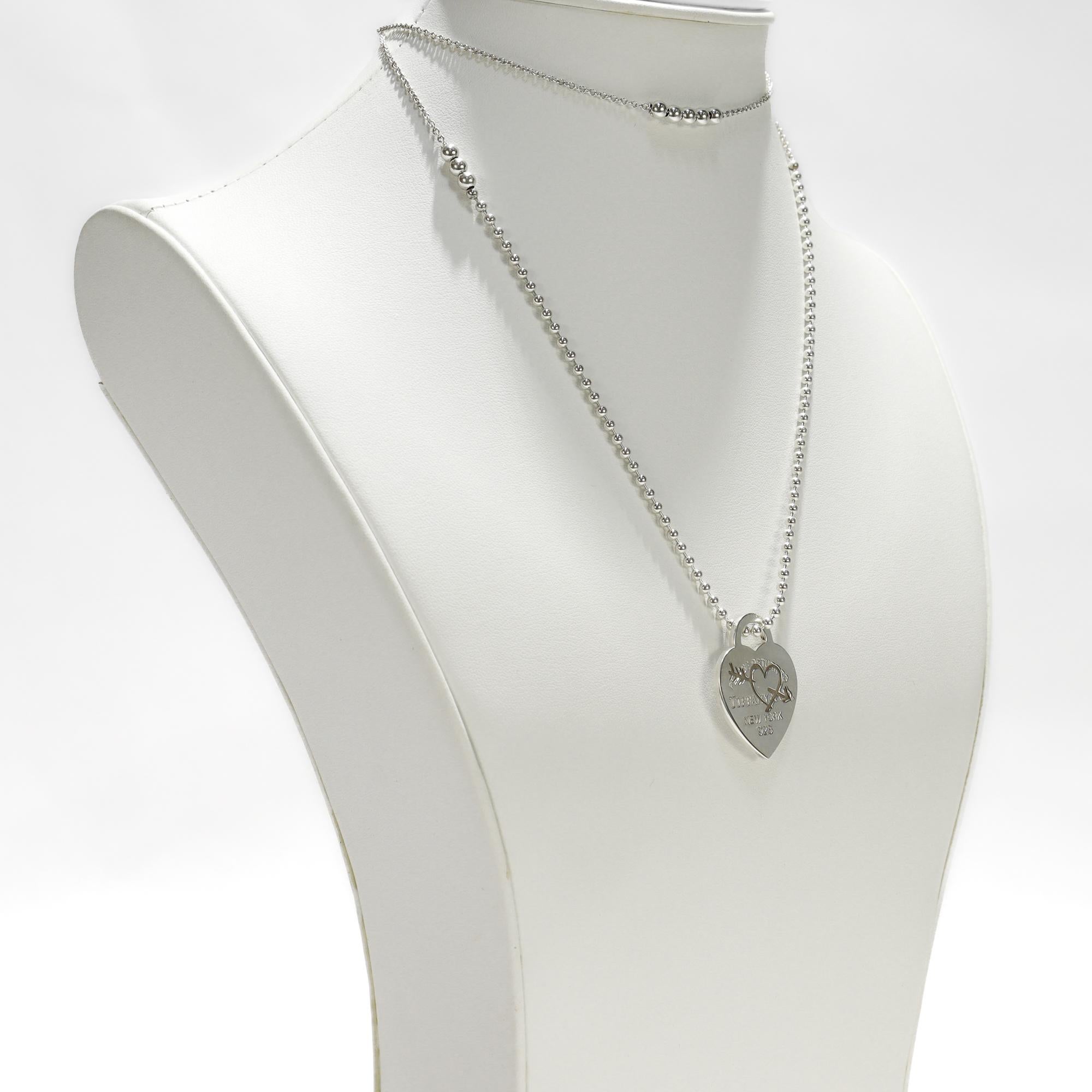 Zurück zu Tiffany & Co. Sterling Silber Anhänger Halskette mit geätztem Herz und Pfeil im Angebot 3