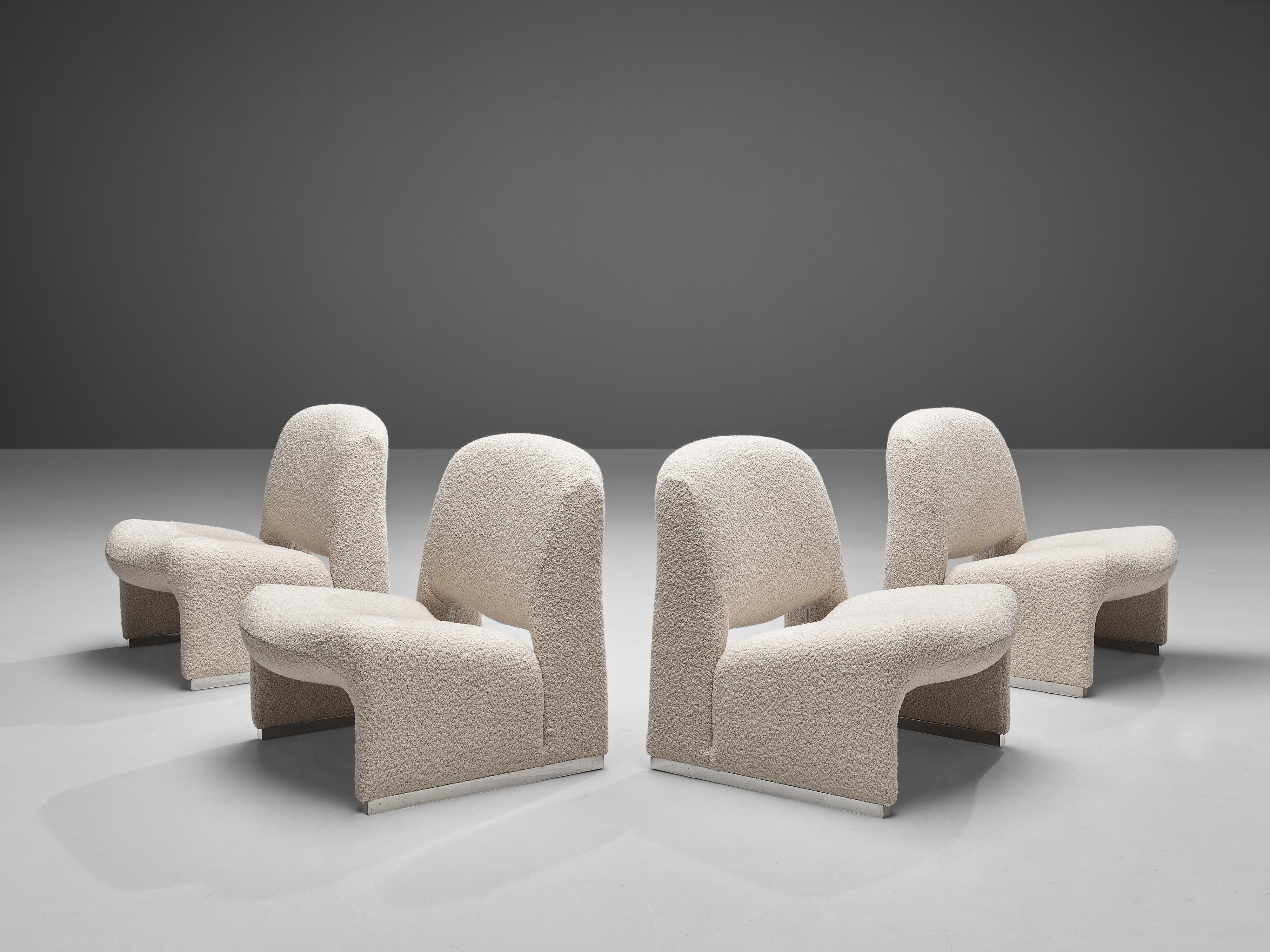 Lounge chairs, fabric, metal, Italy, 1970s

These lounge chairs strongly remind of Giancarlo Piretti’s ‘Alky’ lounge chair (1969), yet they feature characteristic differences. Whereas the ‘Alky’ lounge chair consists of one shell, these chairs have