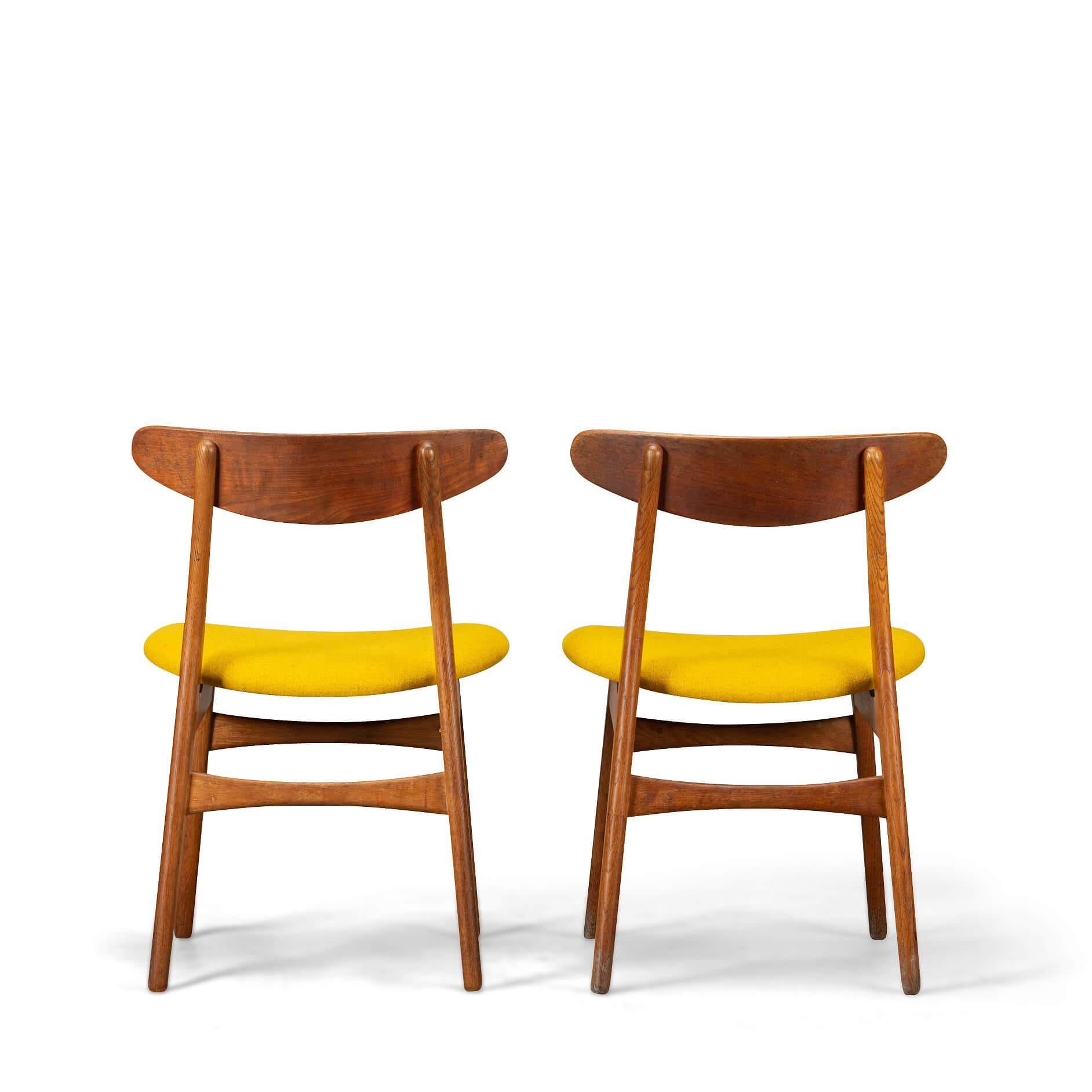 Reupholstered Chair #CH30 by Hans J. Wegner for Carl Hansen & Son, Set of 2 In Good Condition In Elshout, NL