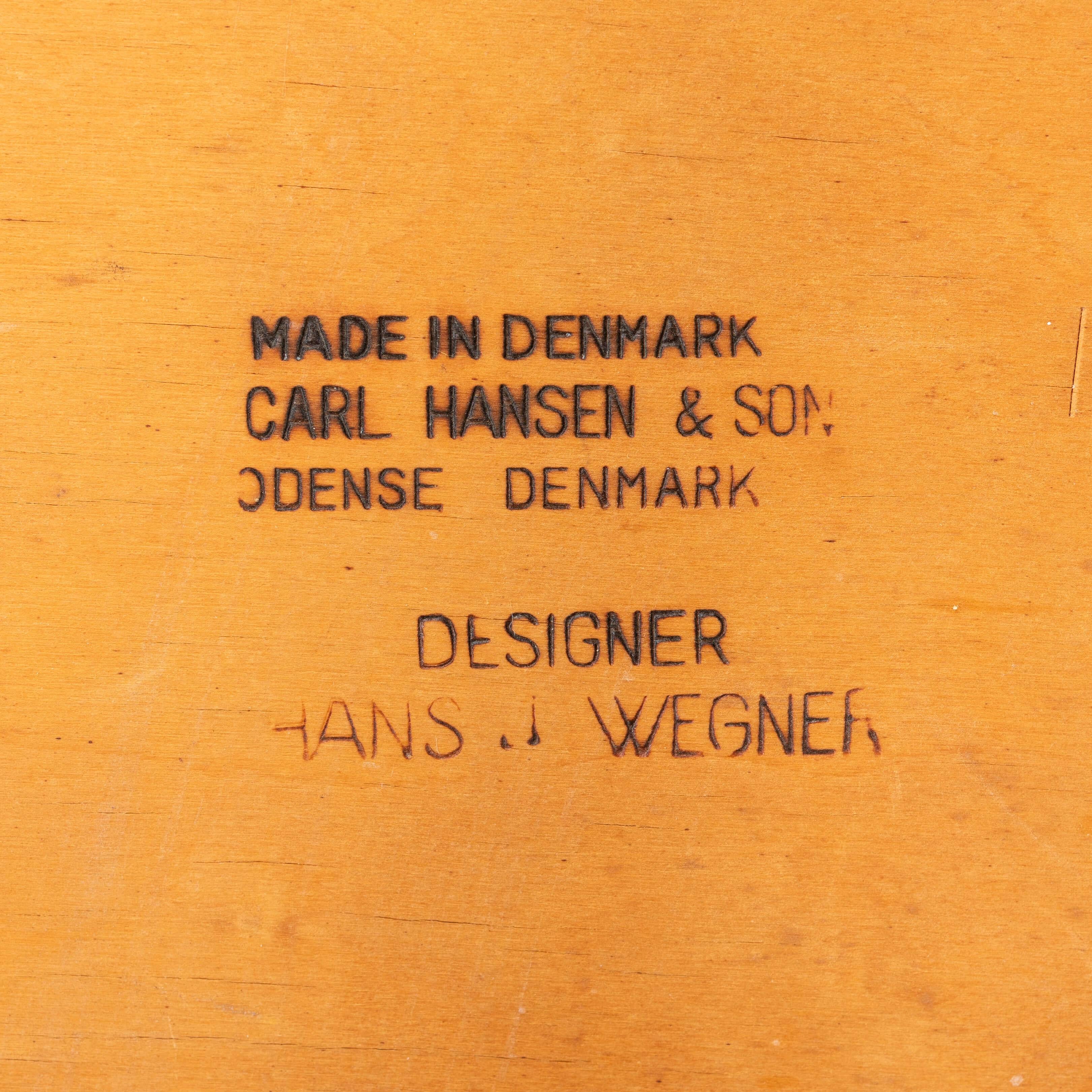 Chaise retapissée #CH30 de Hans J. Wegner pour Carl Hansen & Son, lot de 2 en vente 1