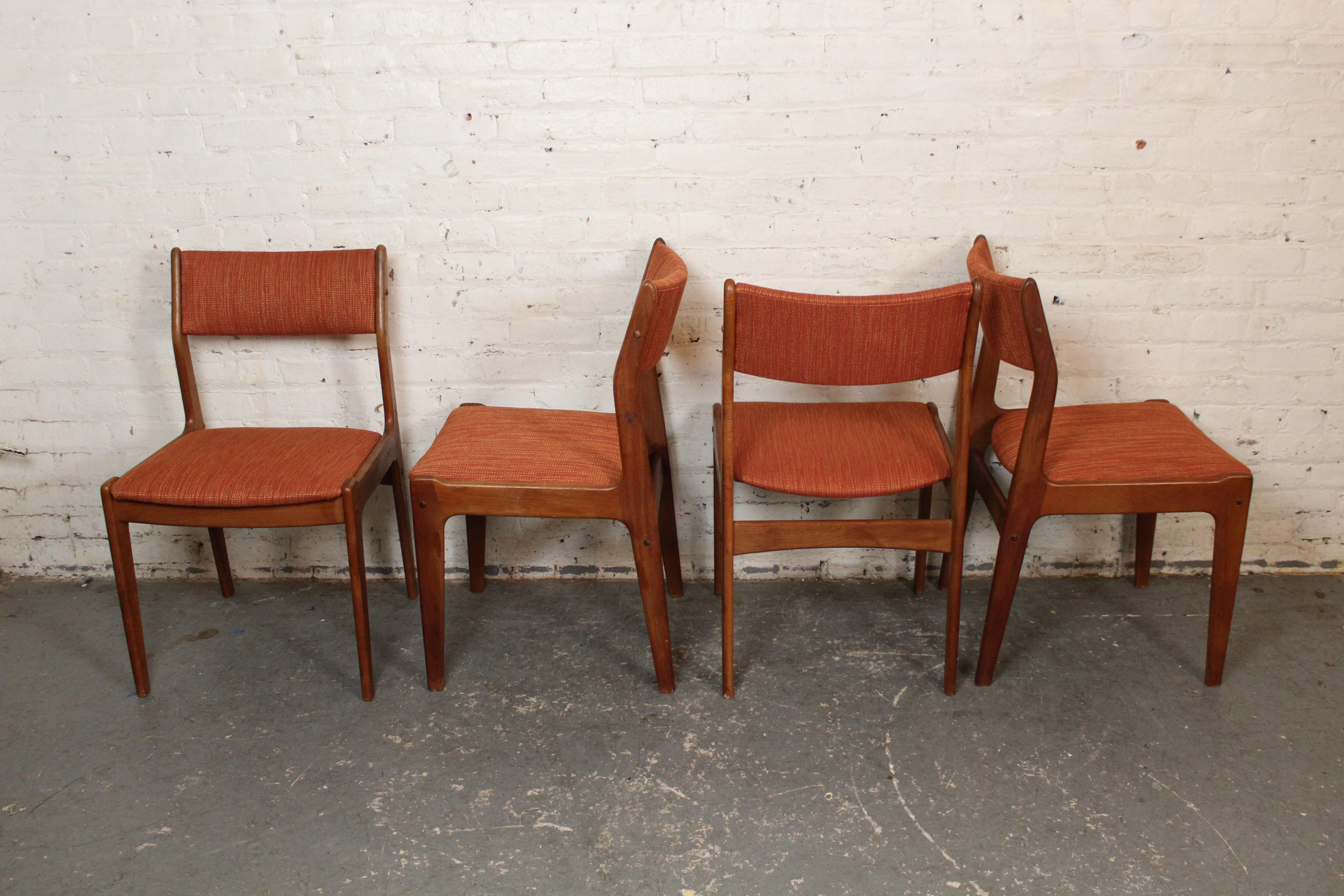 Sedie danesi tappezzate di Johannes Andersen per Uldum In condizioni buone in vendita a Brooklyn, NY