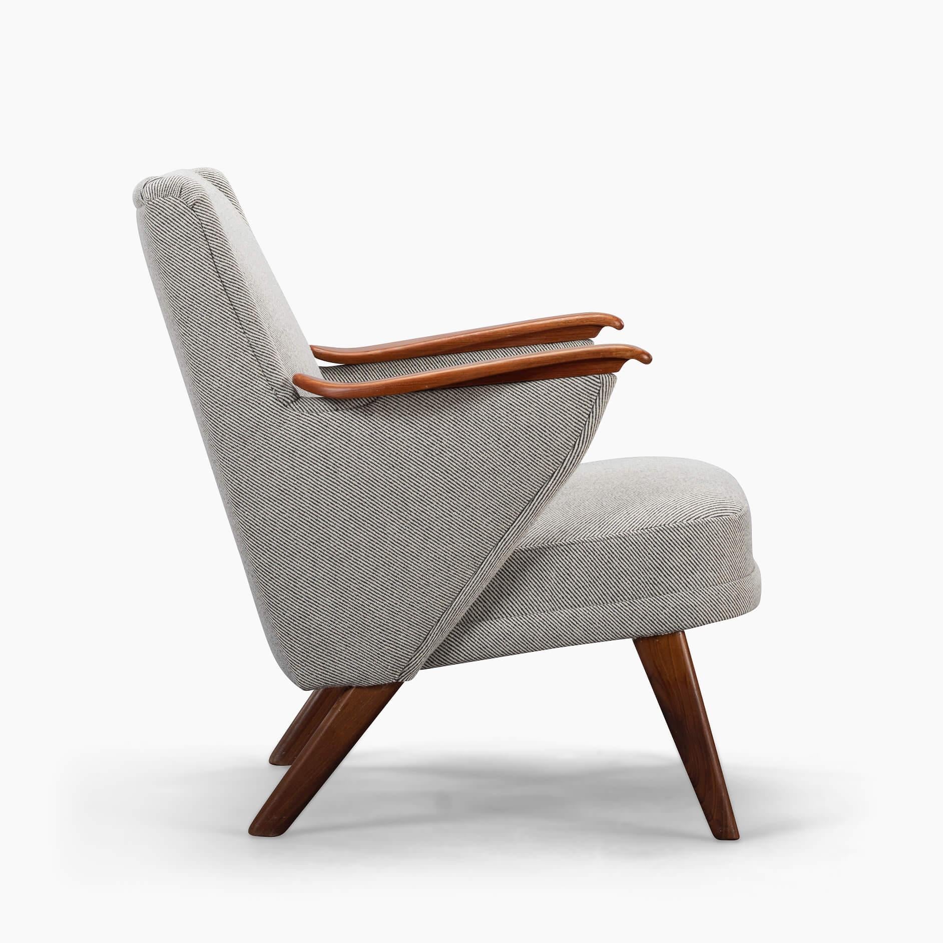 Neu gepolsterter dänischer Easy Chair von Johannes Andersen für CFC Silkeborg, 1960er Jahre (Mitte des 20. Jahrhunderts) im Angebot